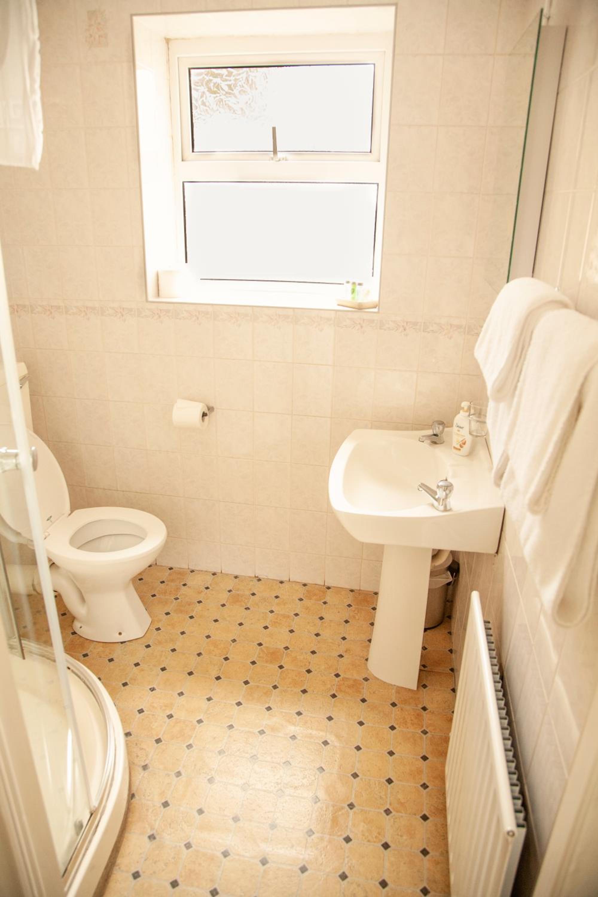 Small Twin Room photo 2