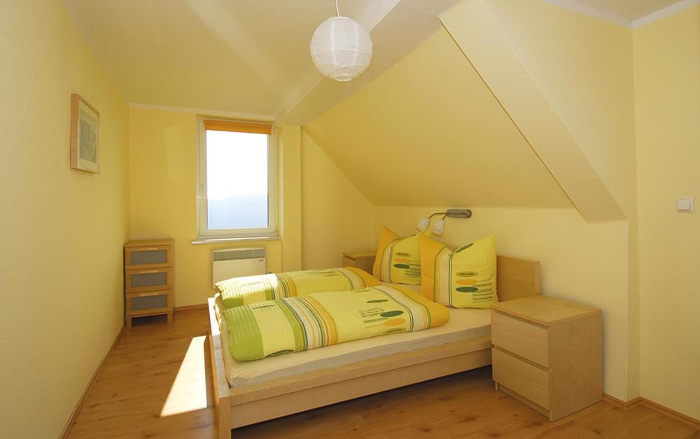 Apartment with Mountain View - Photo 17