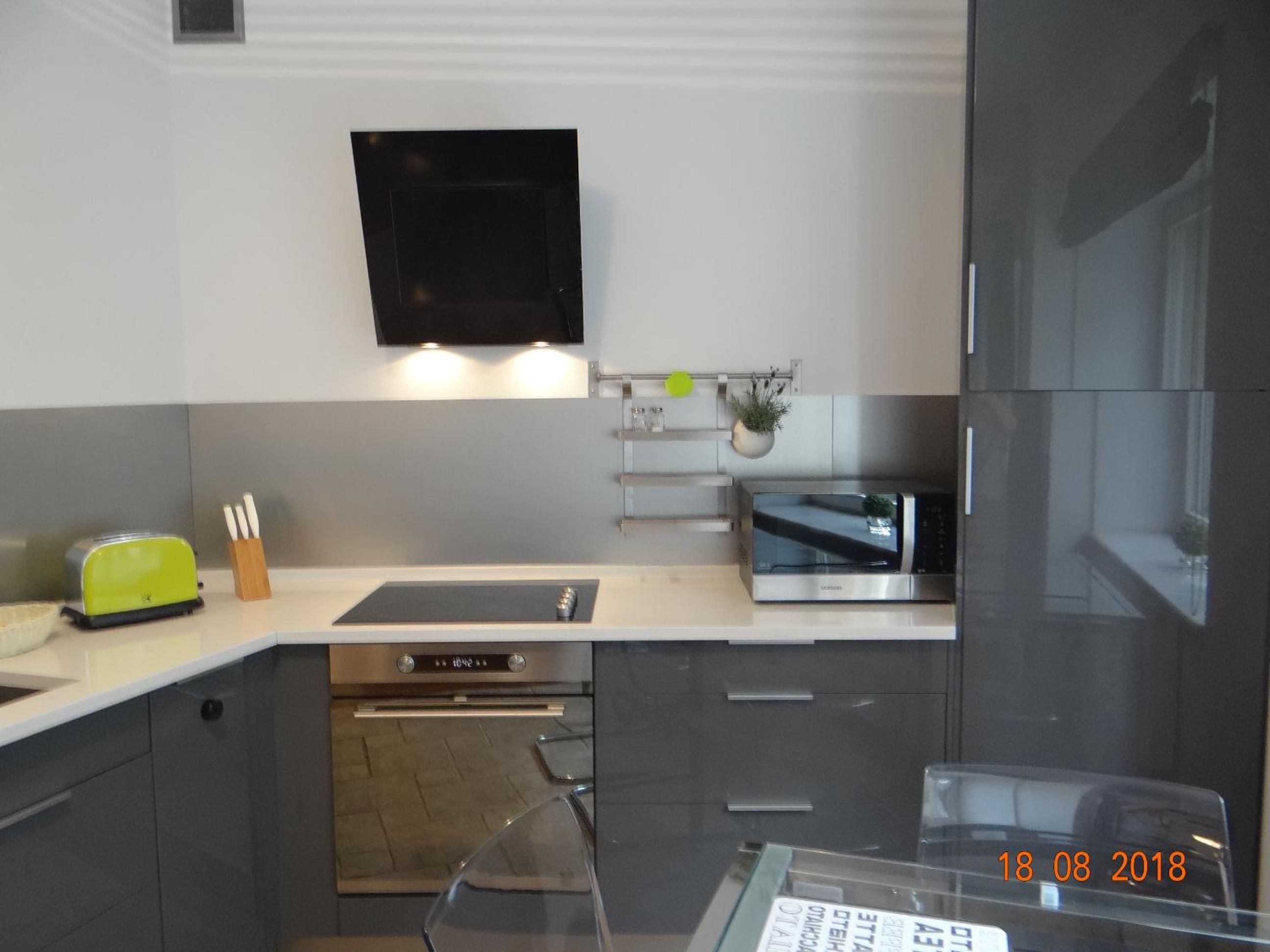 One-Bedroom Apartment - Photo 11