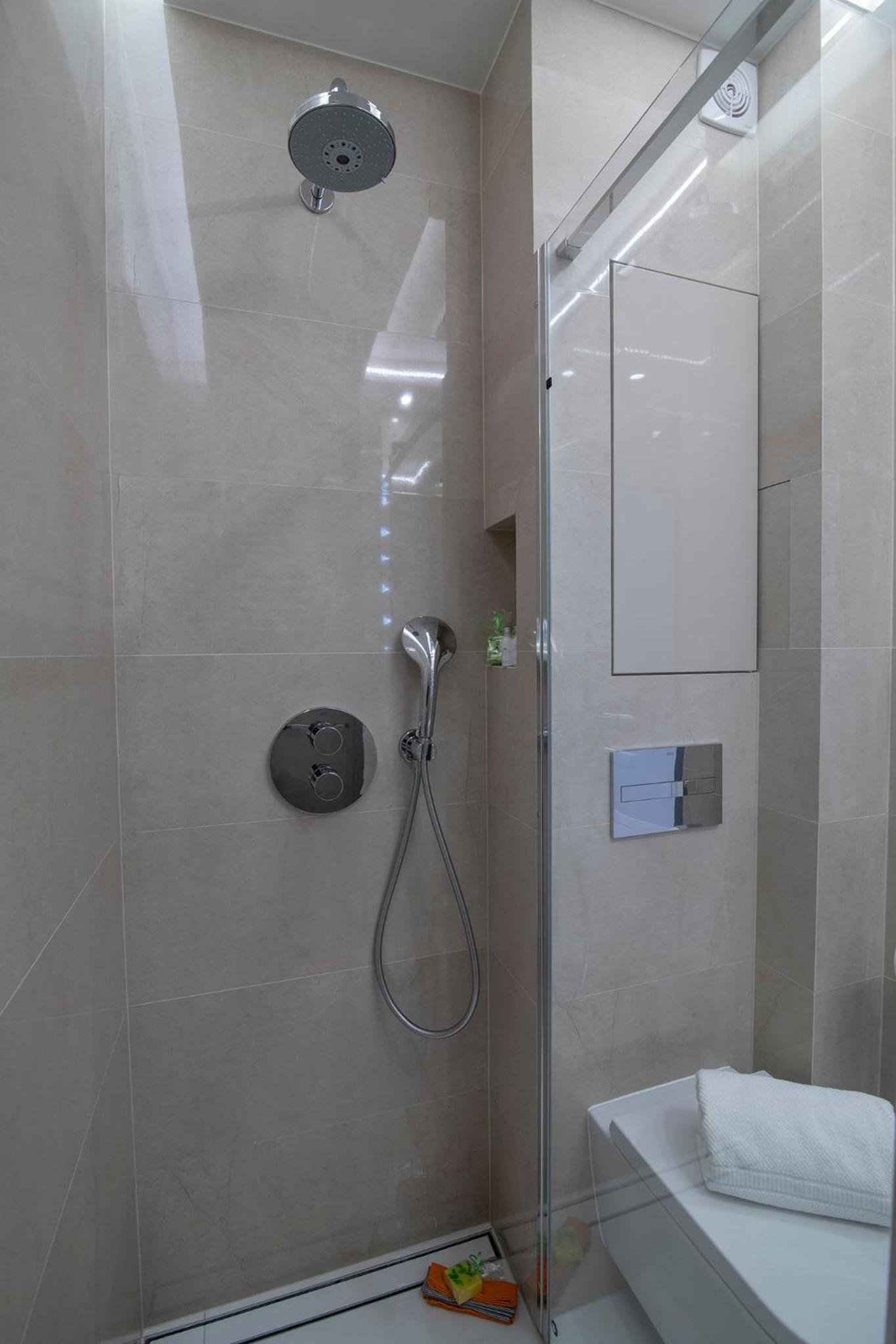Apartment - Photo 15