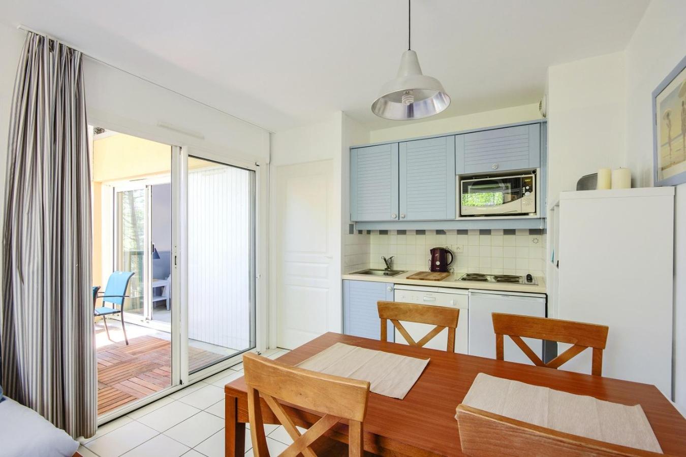 Comfort One-Bedroom Apartment (5 People) photo 2