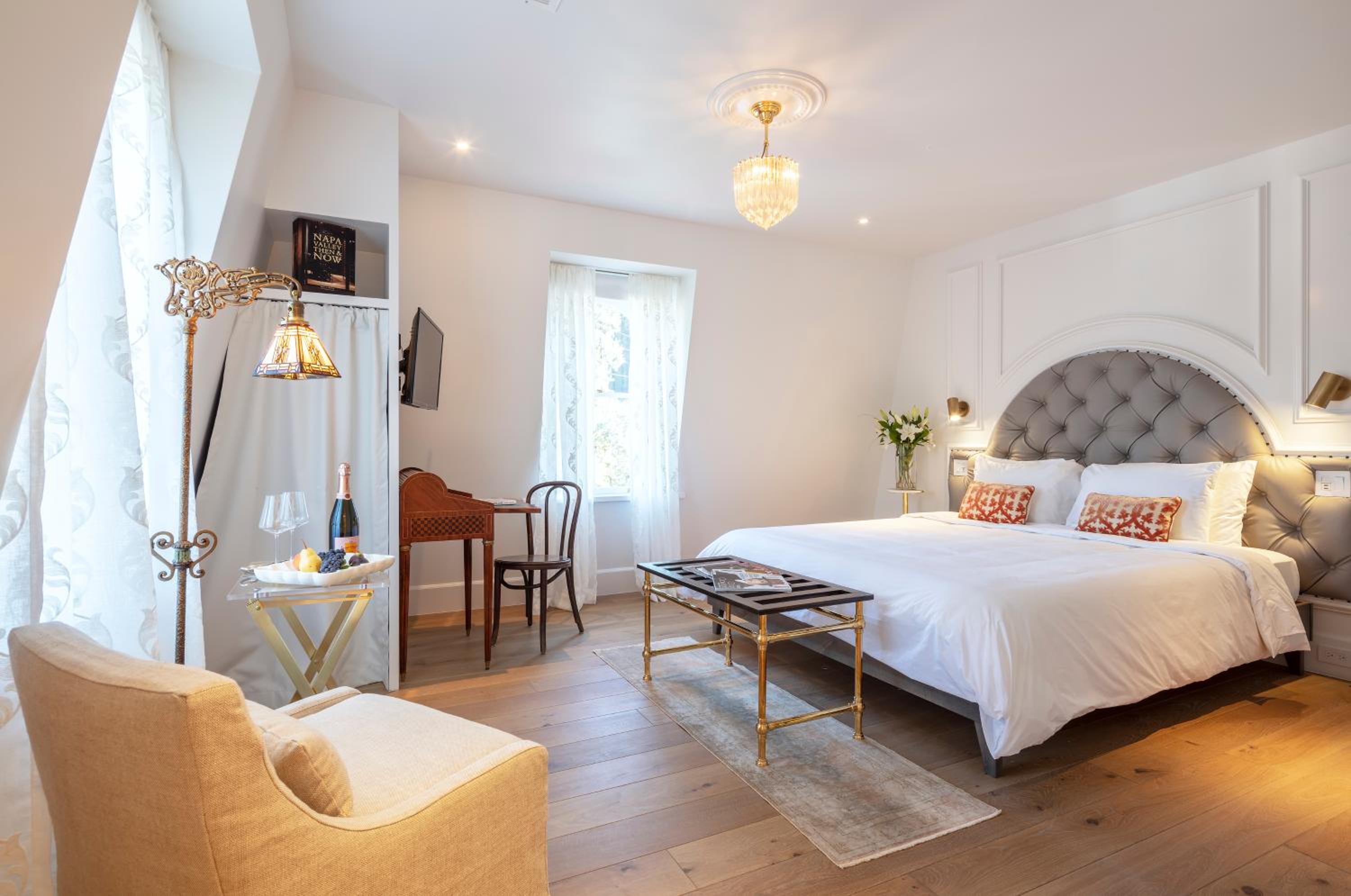 Standard King Room photo 1