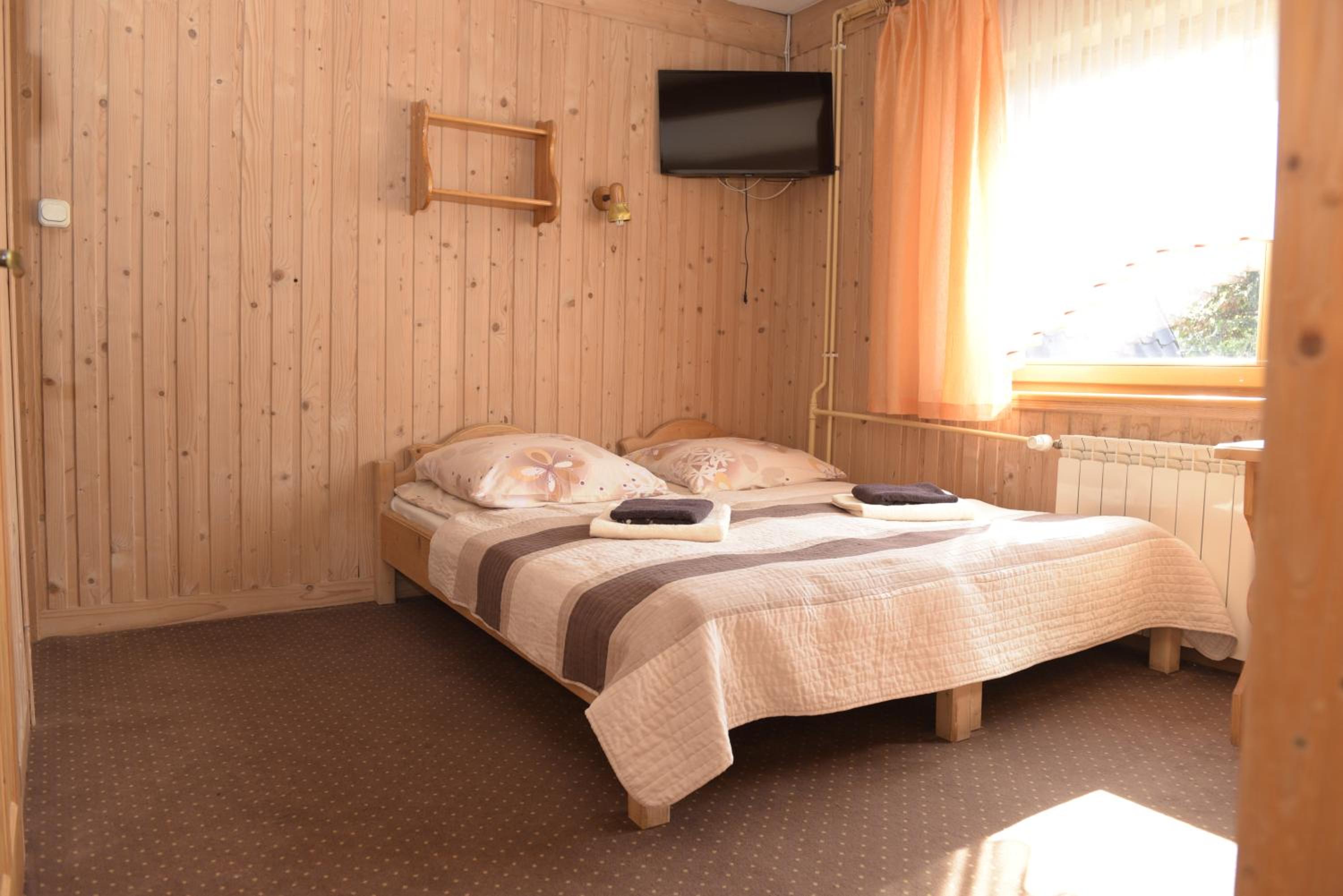 Quadruple Room with Private Bathroom photo 1