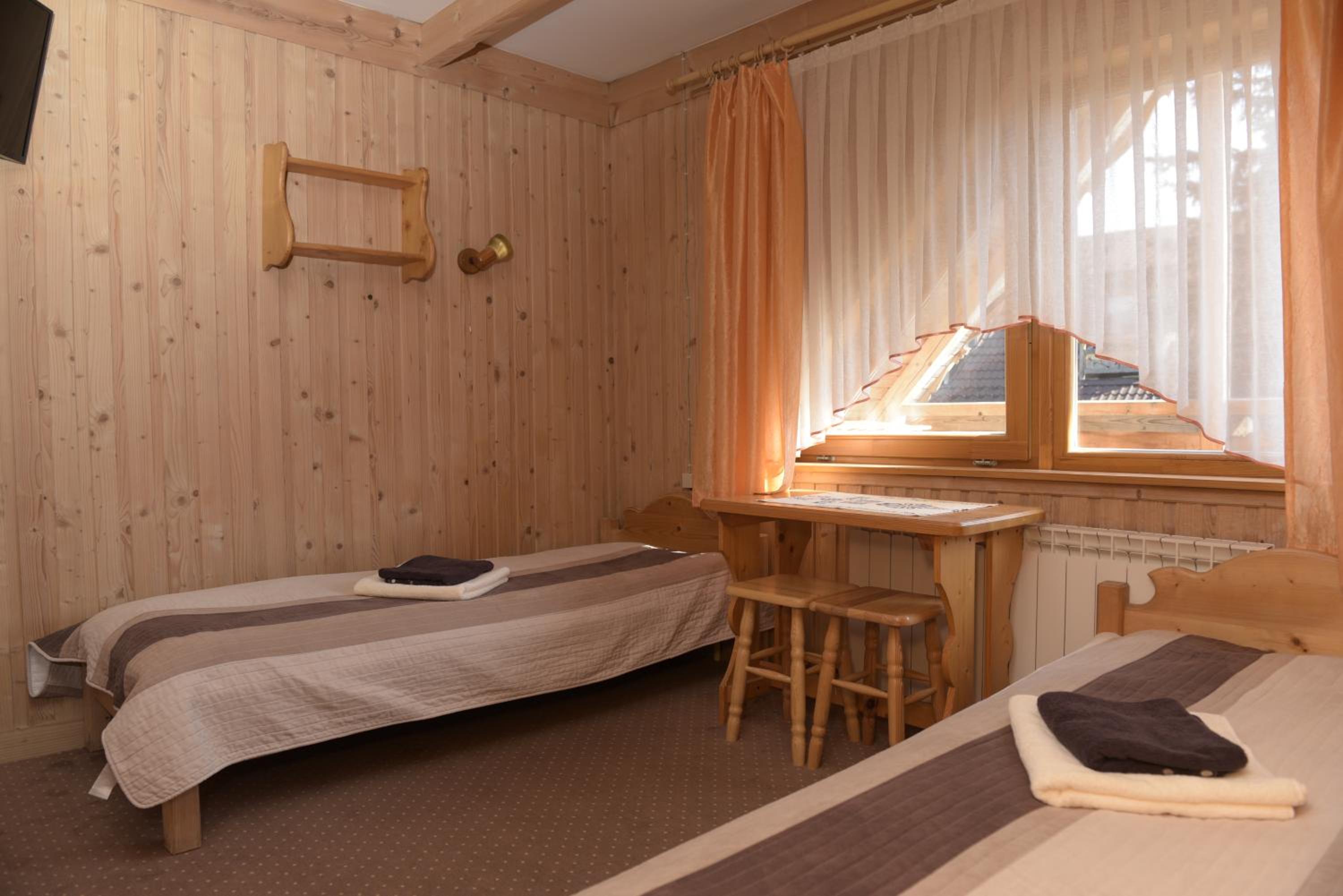 Double Room with Private Bathroom photo 1