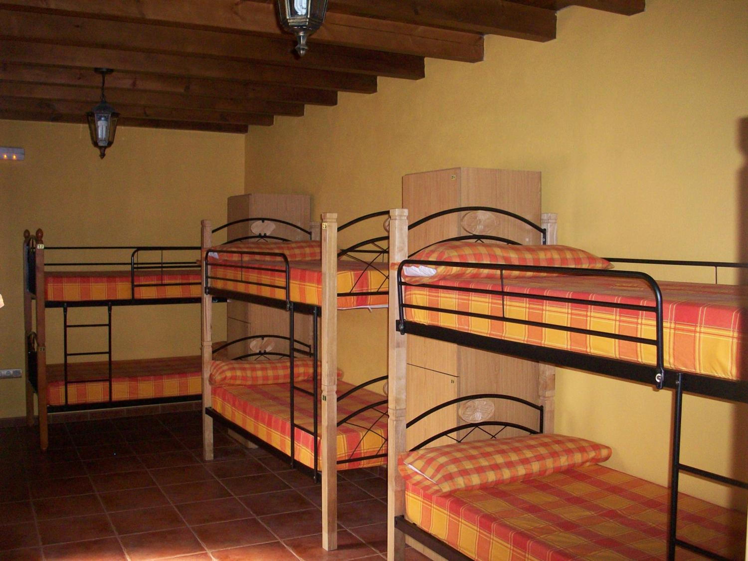 Bed in 10-Bed Mixed Dormitory Room photo 1