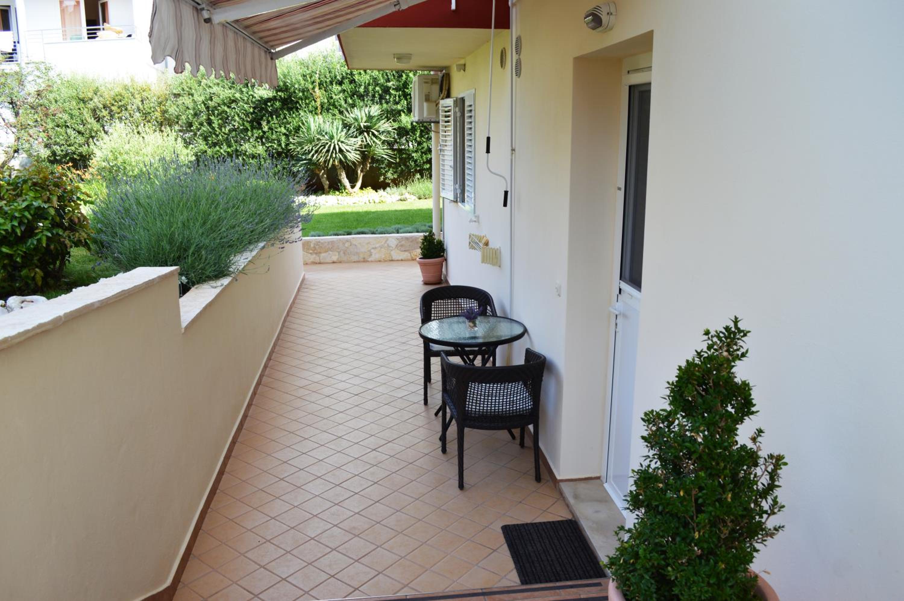 Studio with Terrace