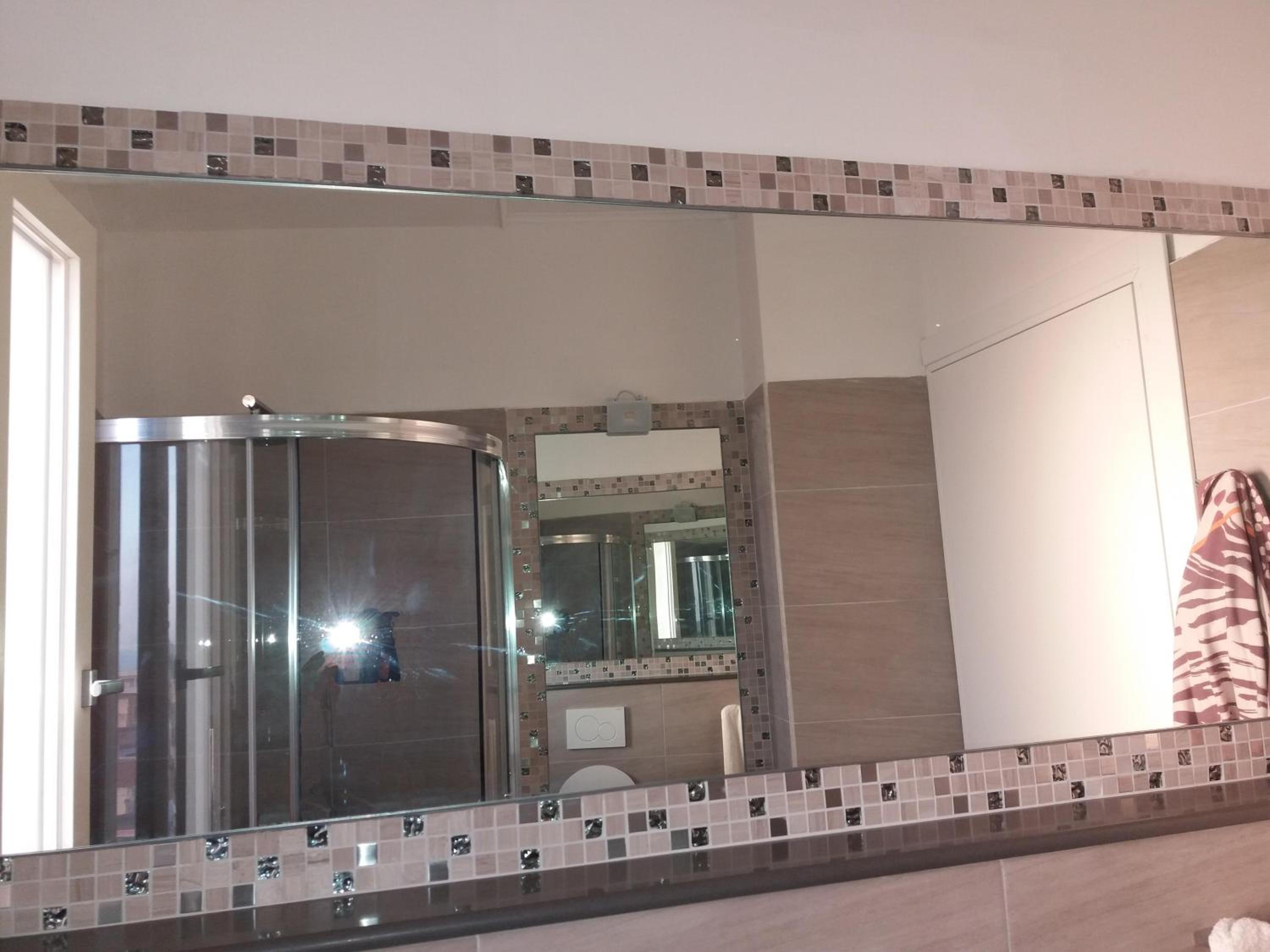 Deluxe Double Room with Private Bathroom photo 3