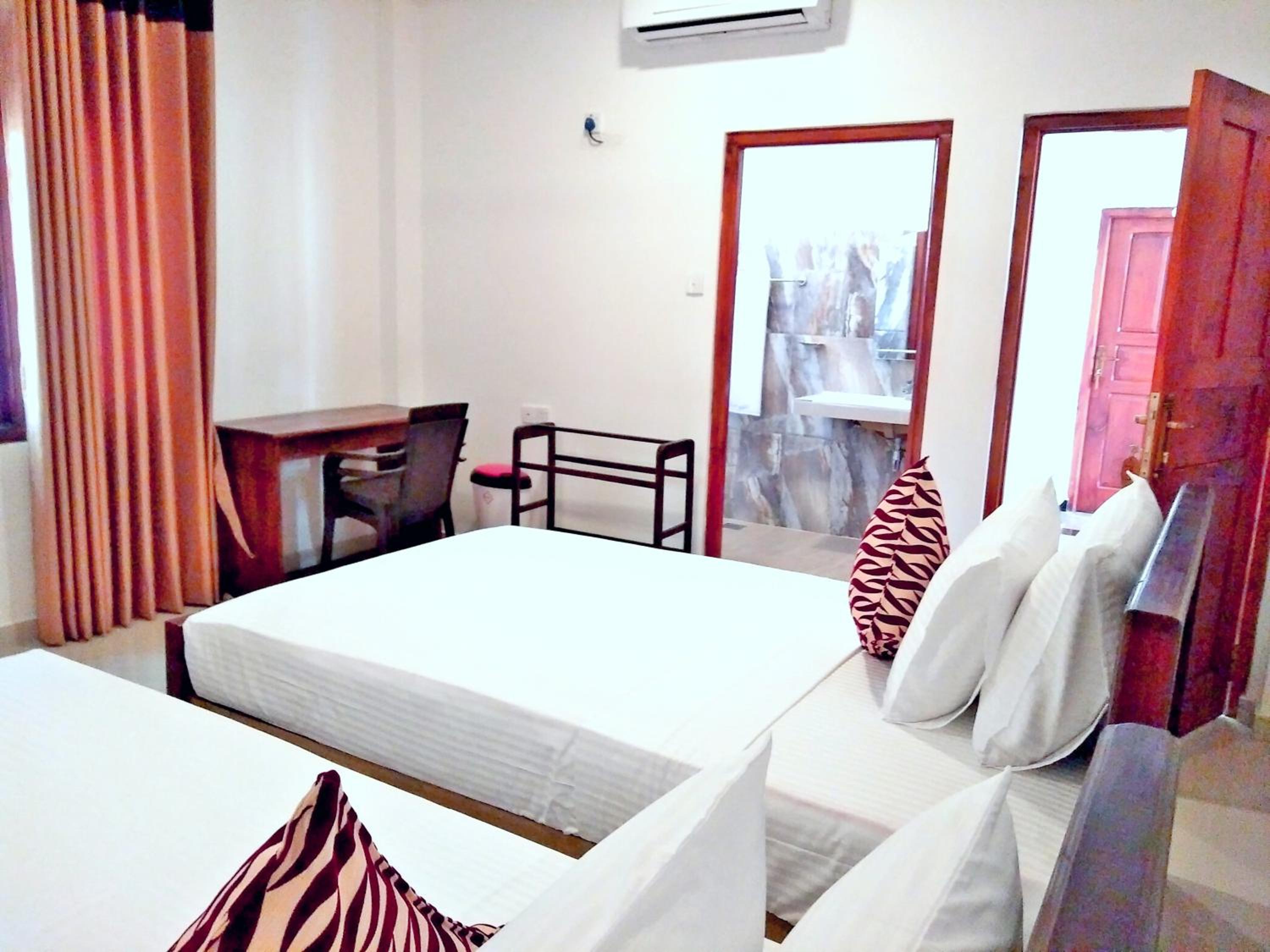 Comfort Triple Room