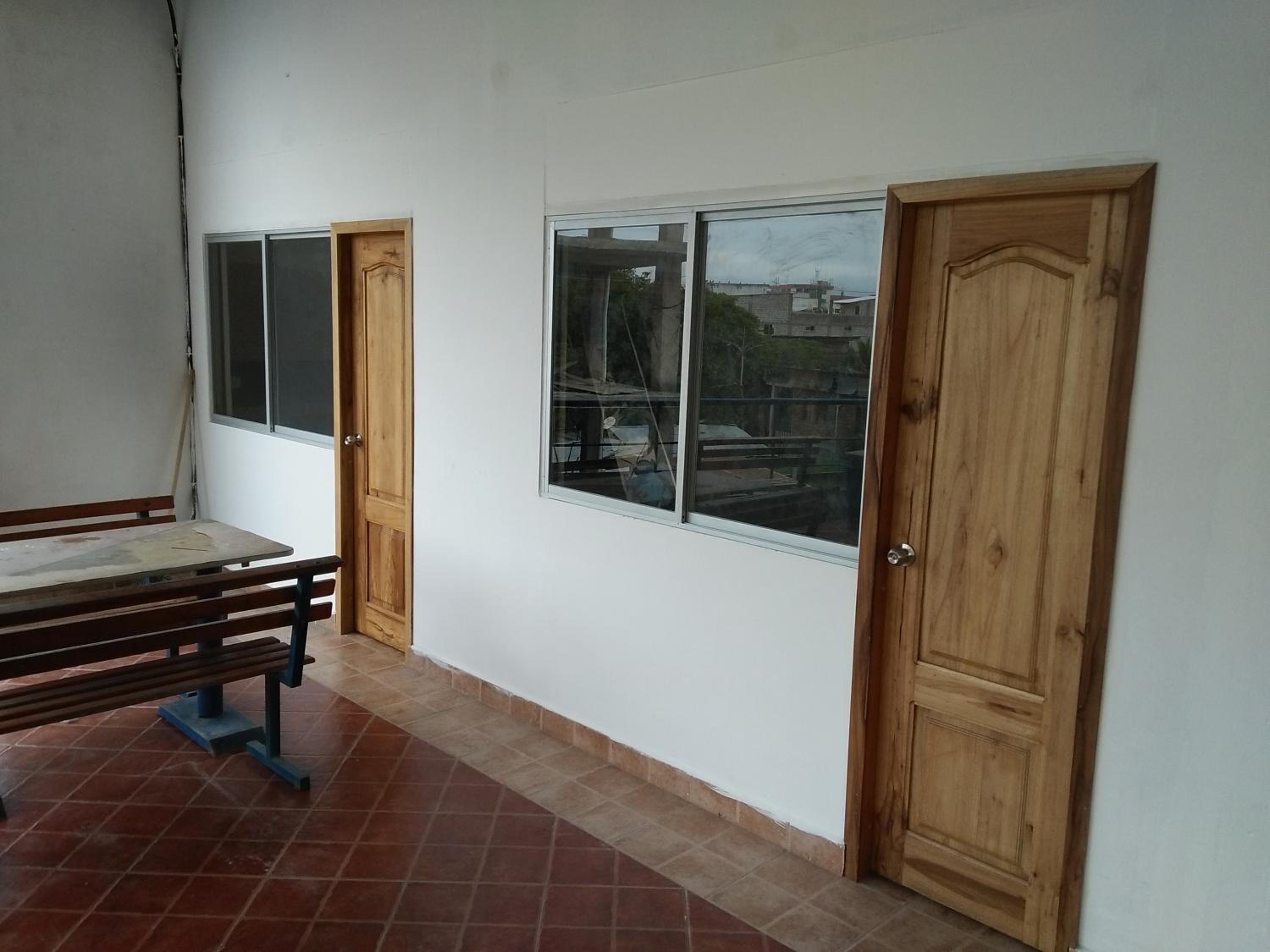 Single Room with Shared Bathroom photo 2