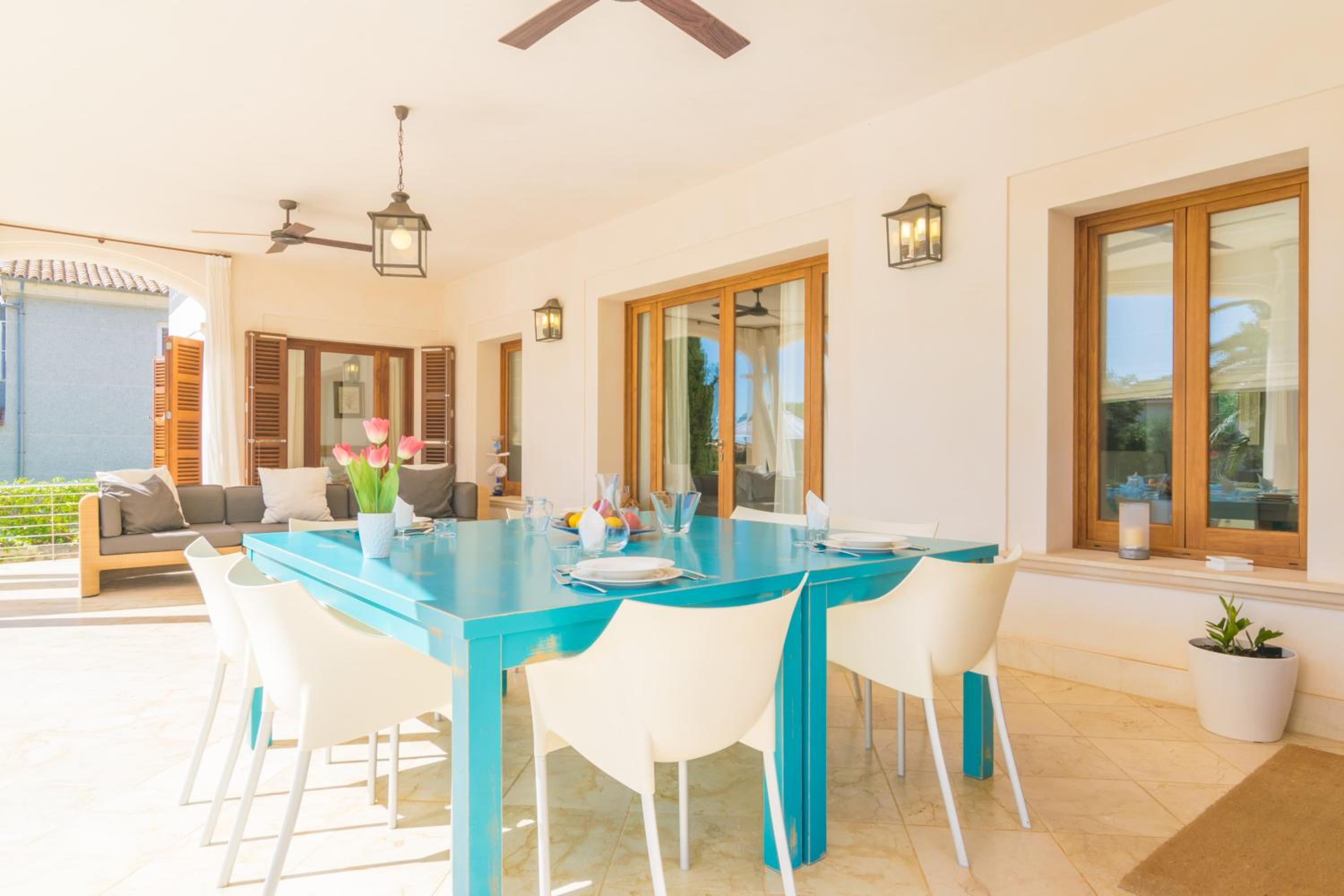 Four-Bedroom Villa photo 2