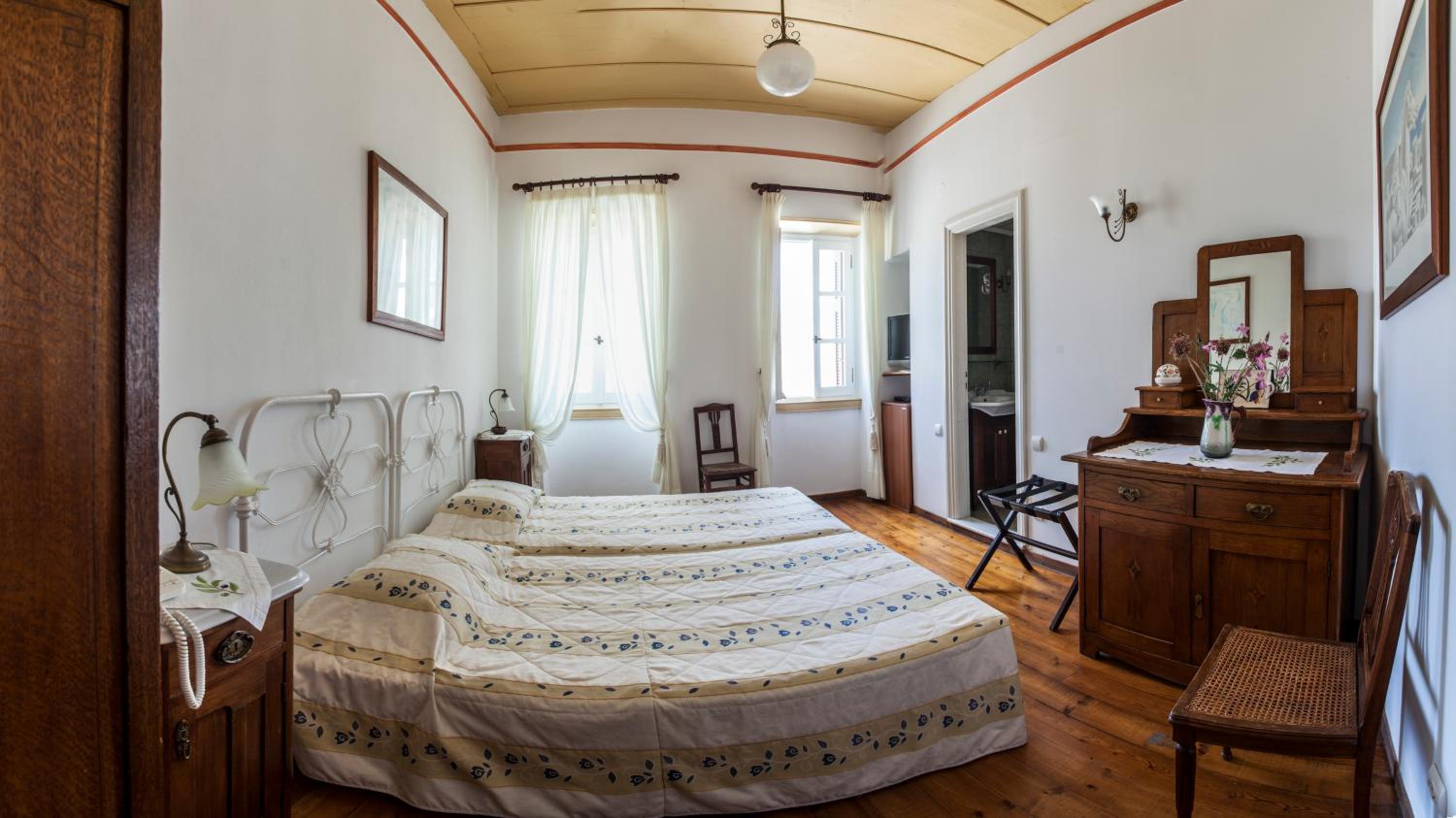 Standard Double or Twin Room photo 1