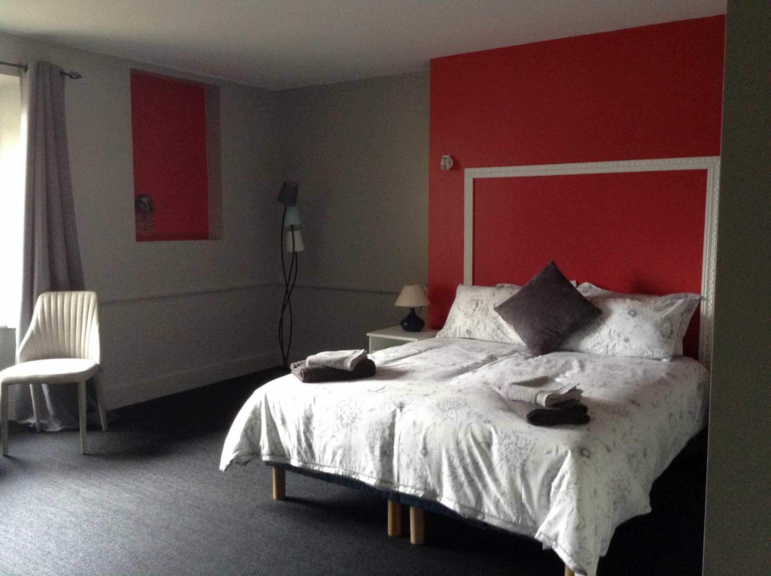 Deluxe Double Room with Shower - Photo 2
