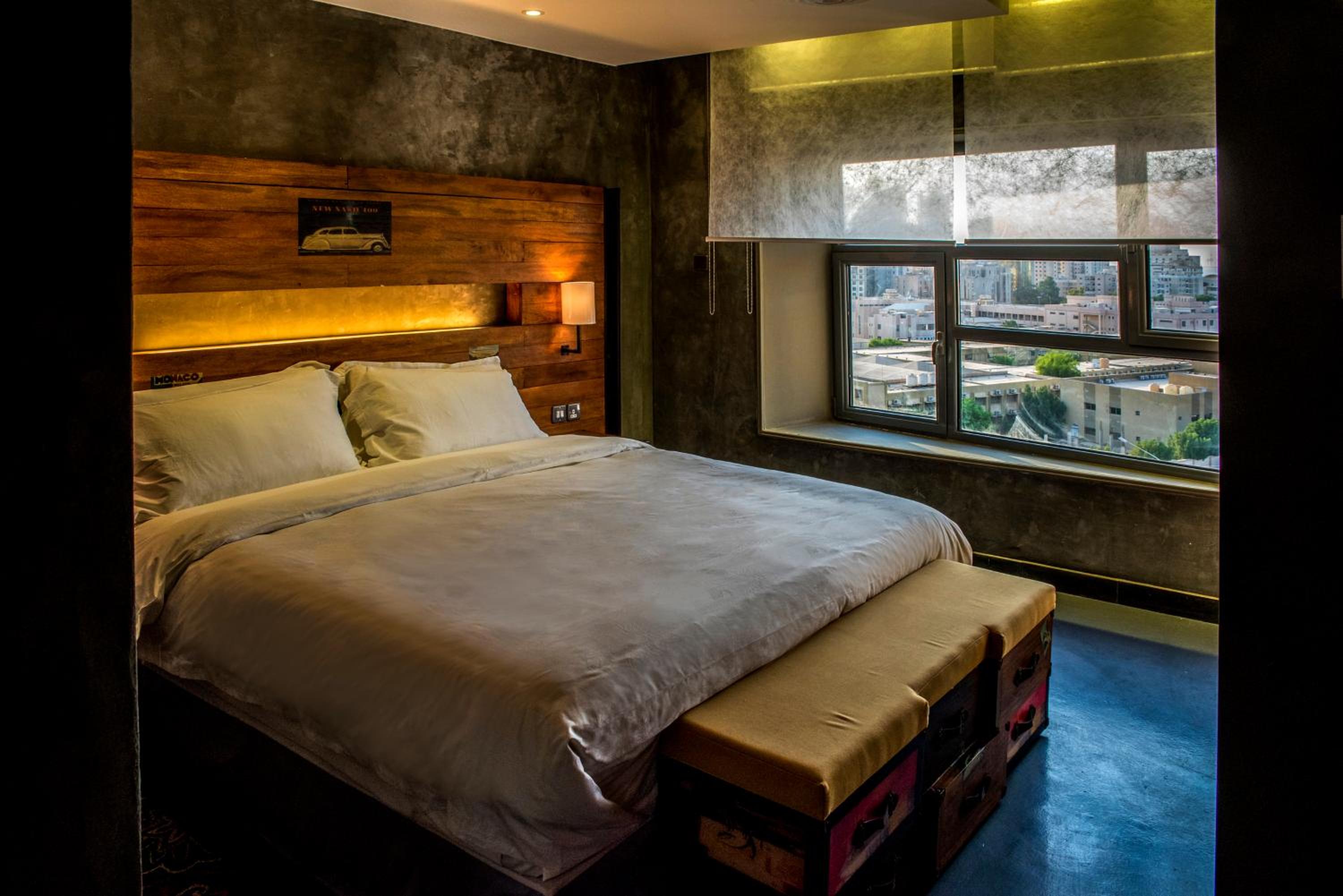 Deluxe Suite with City View