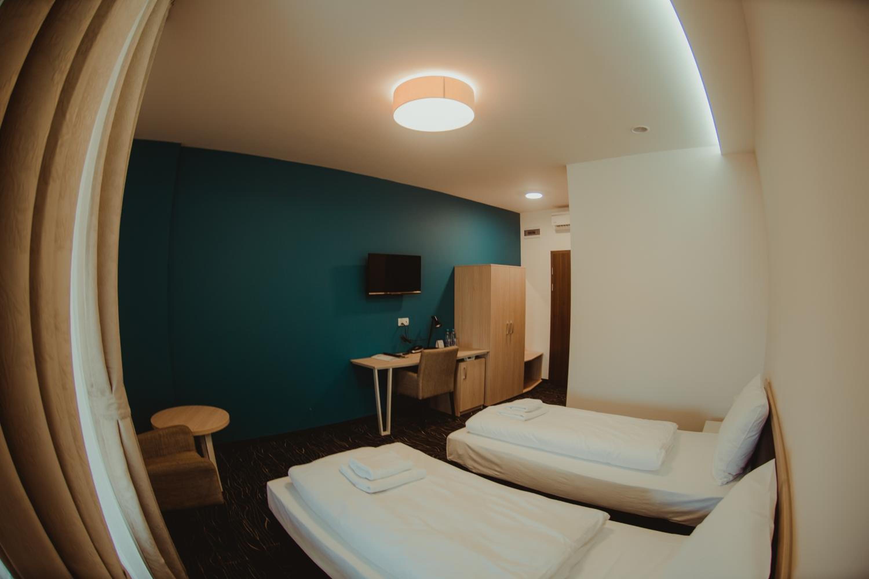 Double Room - Photo 4