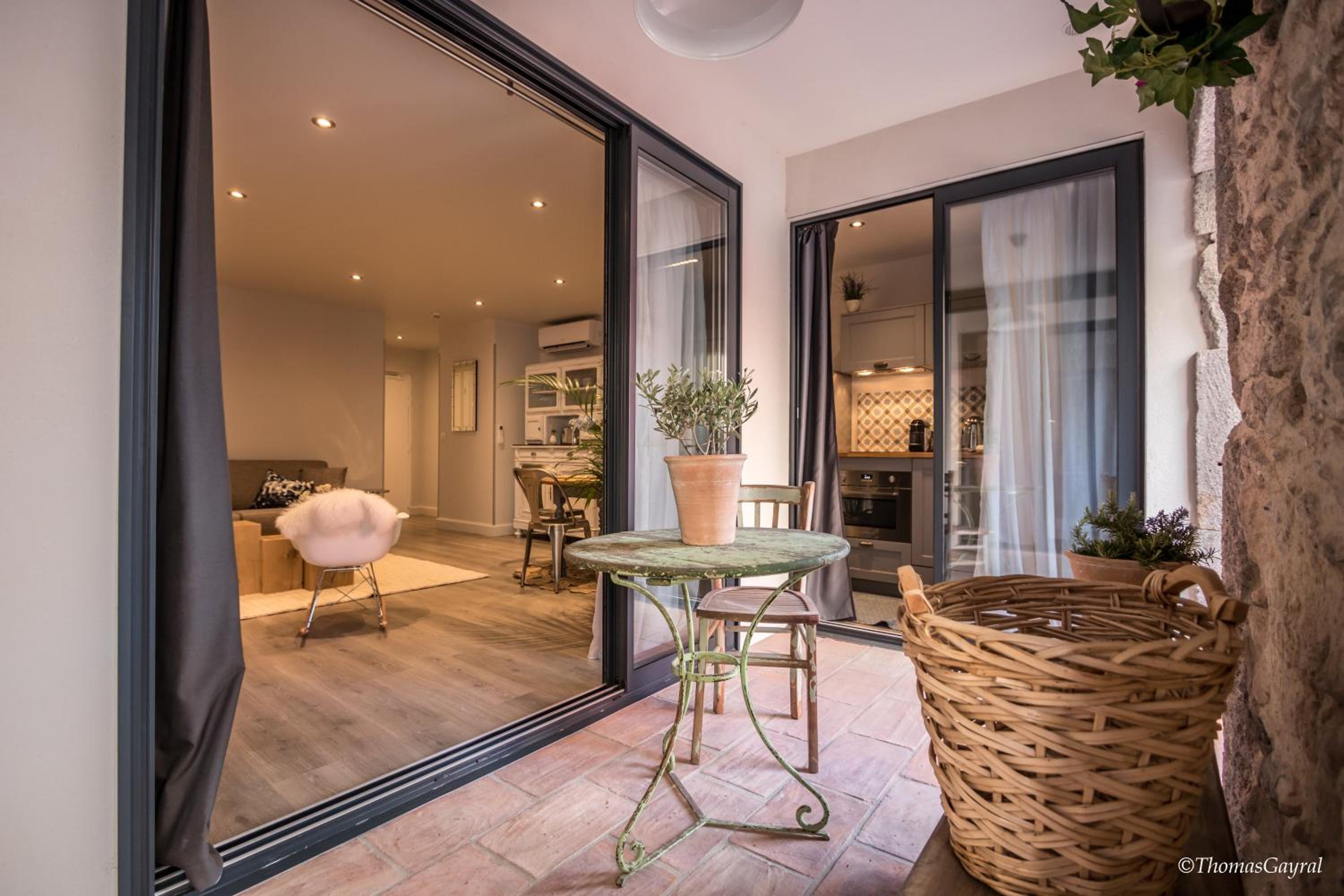Apartment with Terrace - Photo 1