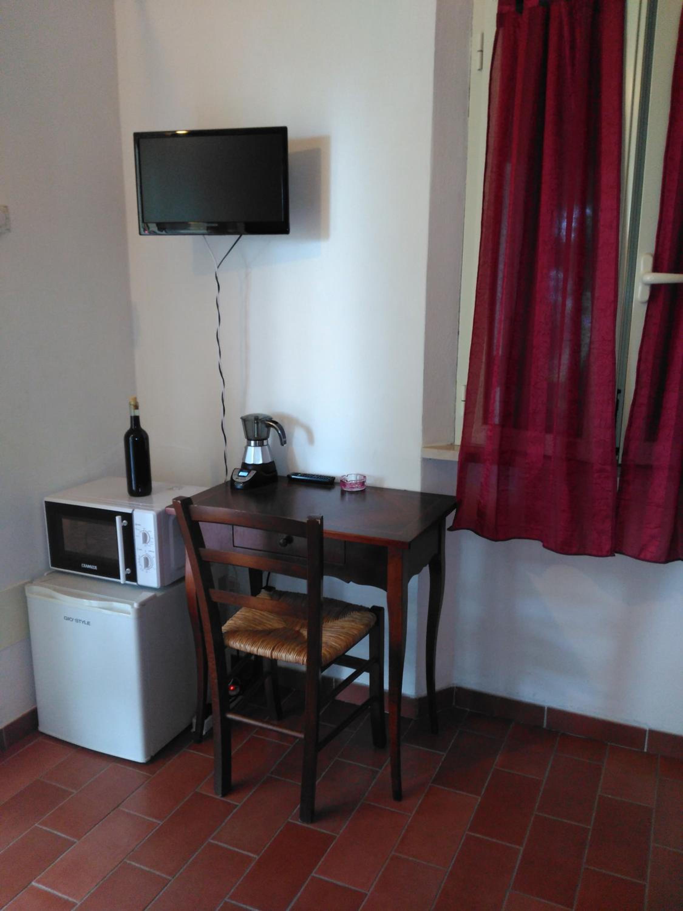 King Room with Garden View - Photo 12