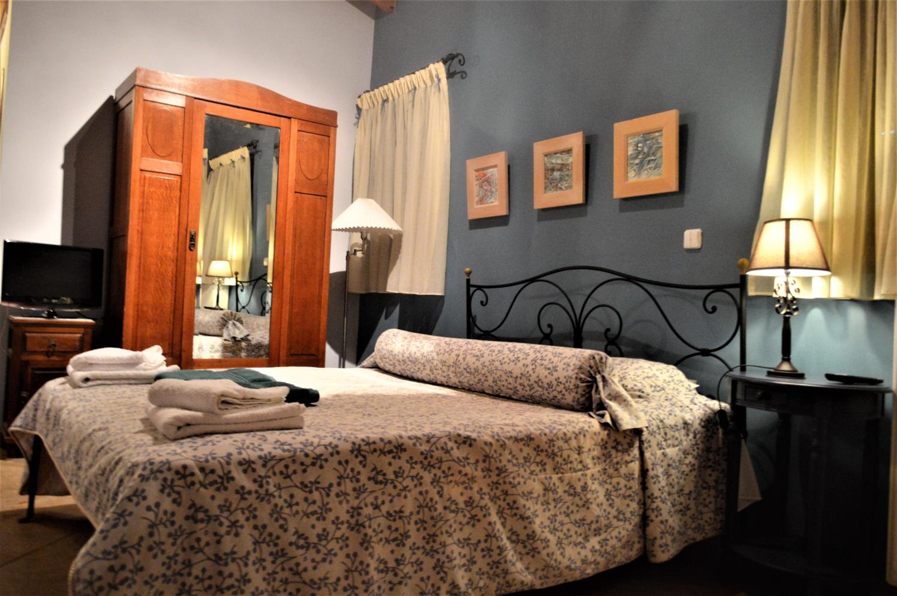 Three-Bedroom House photo 2