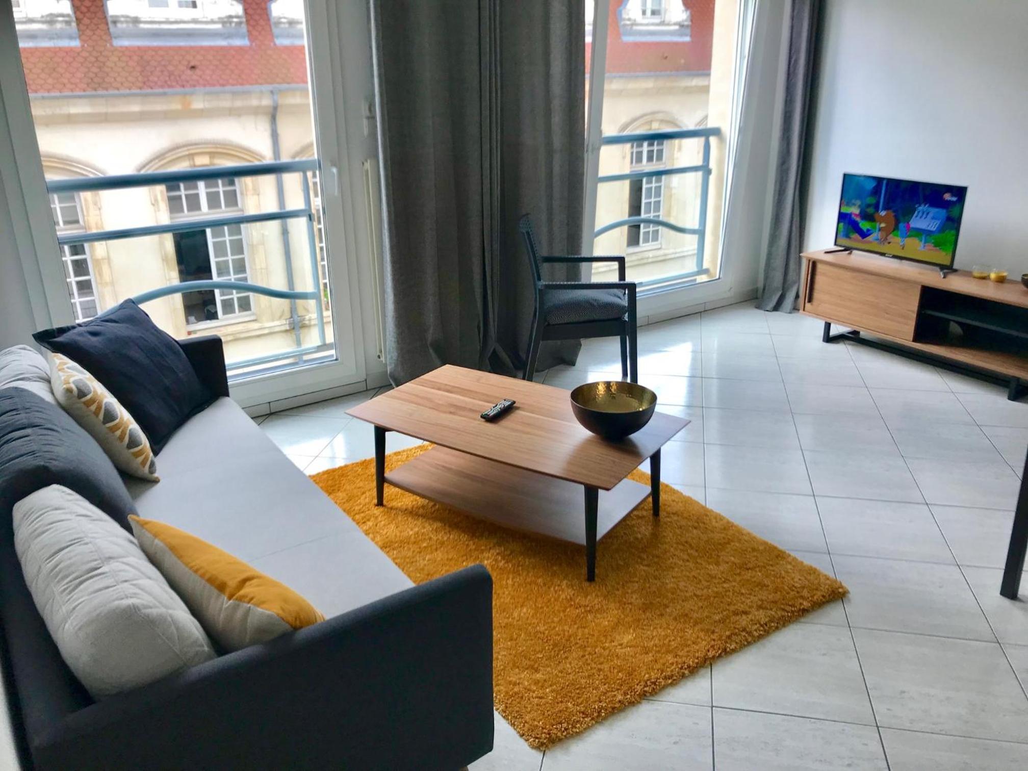 Apartment photo 1