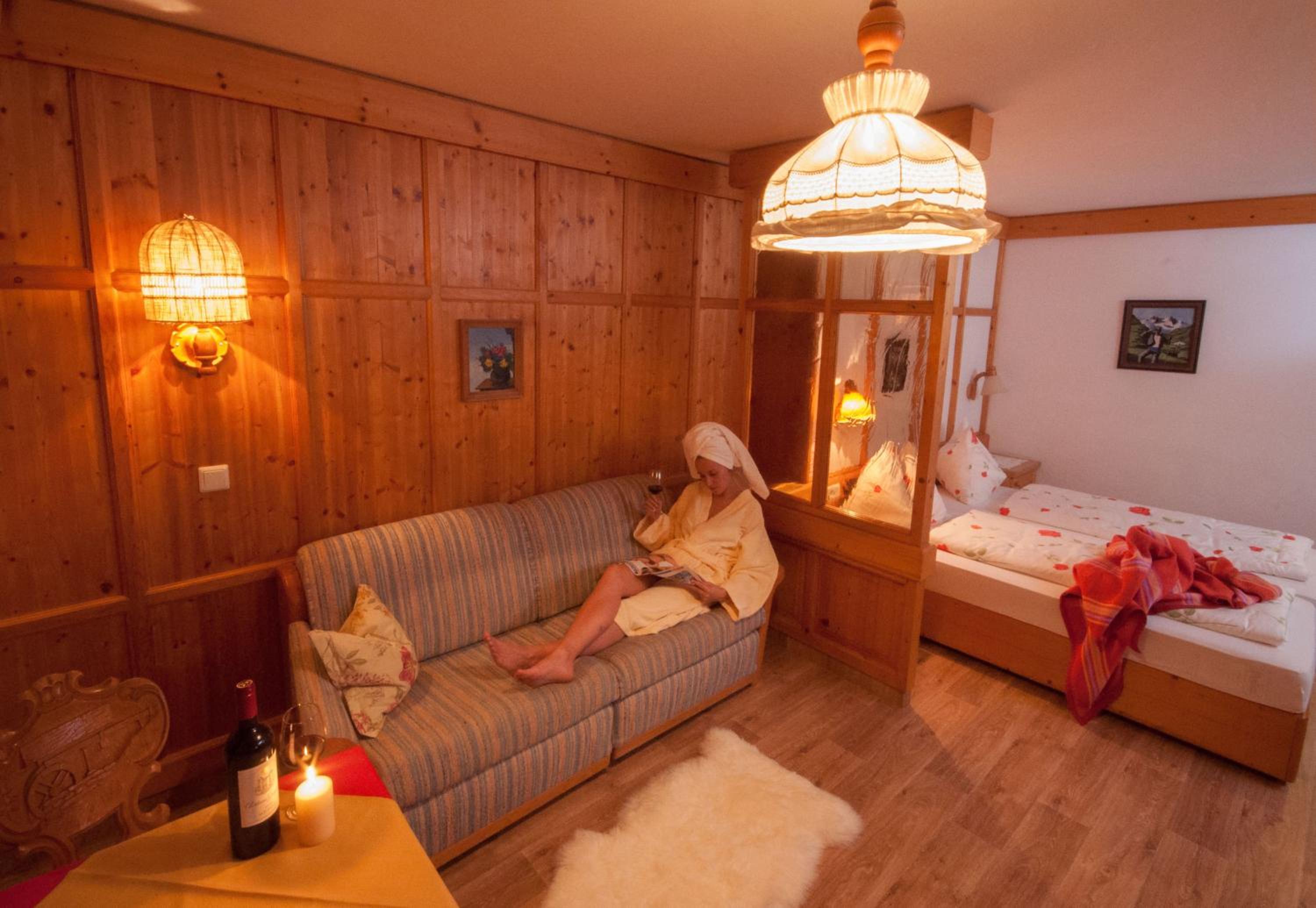 Superior Double Room with Balcony - Photo 9
