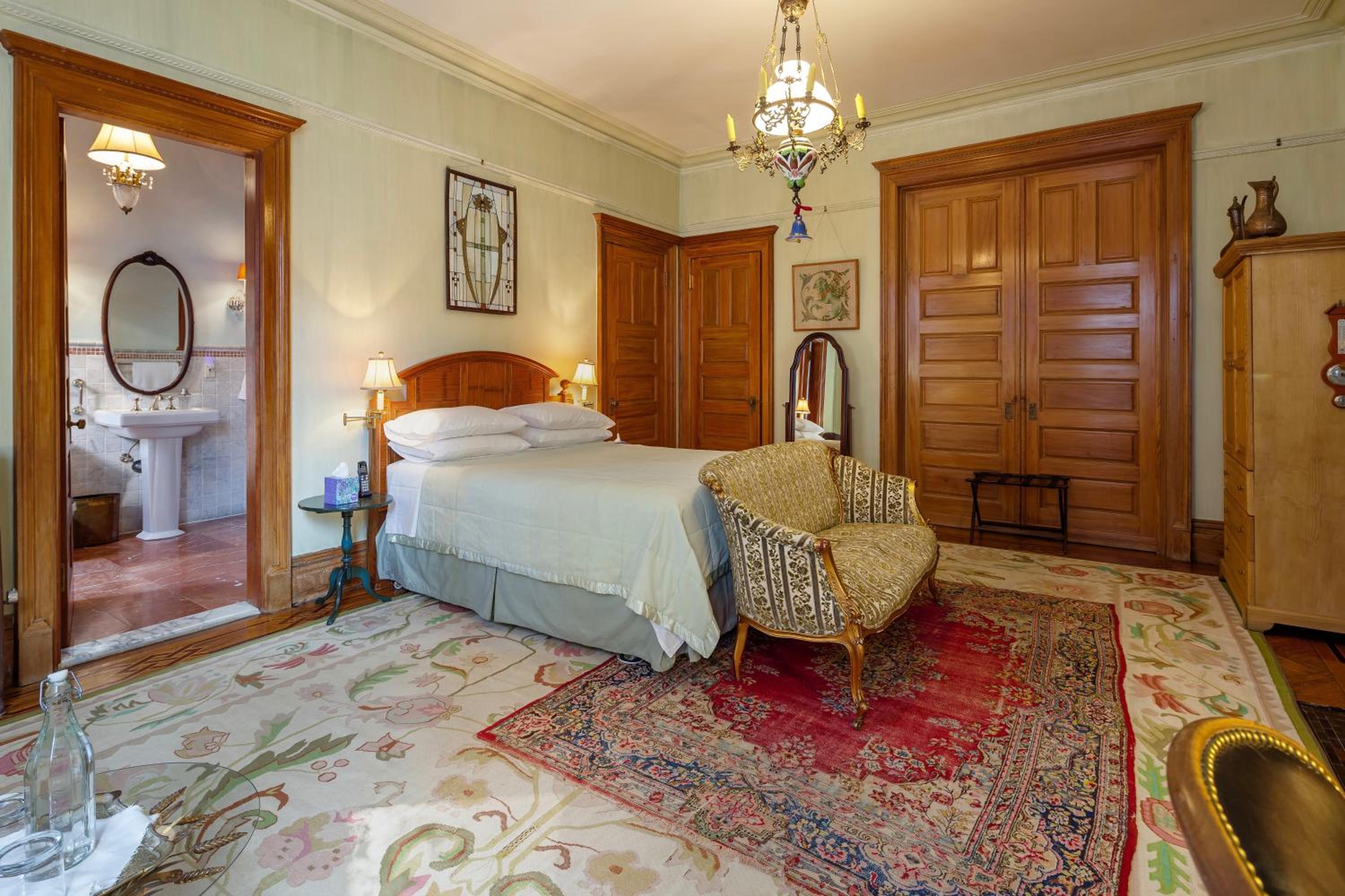 Two-Bedroom Suite photo 1