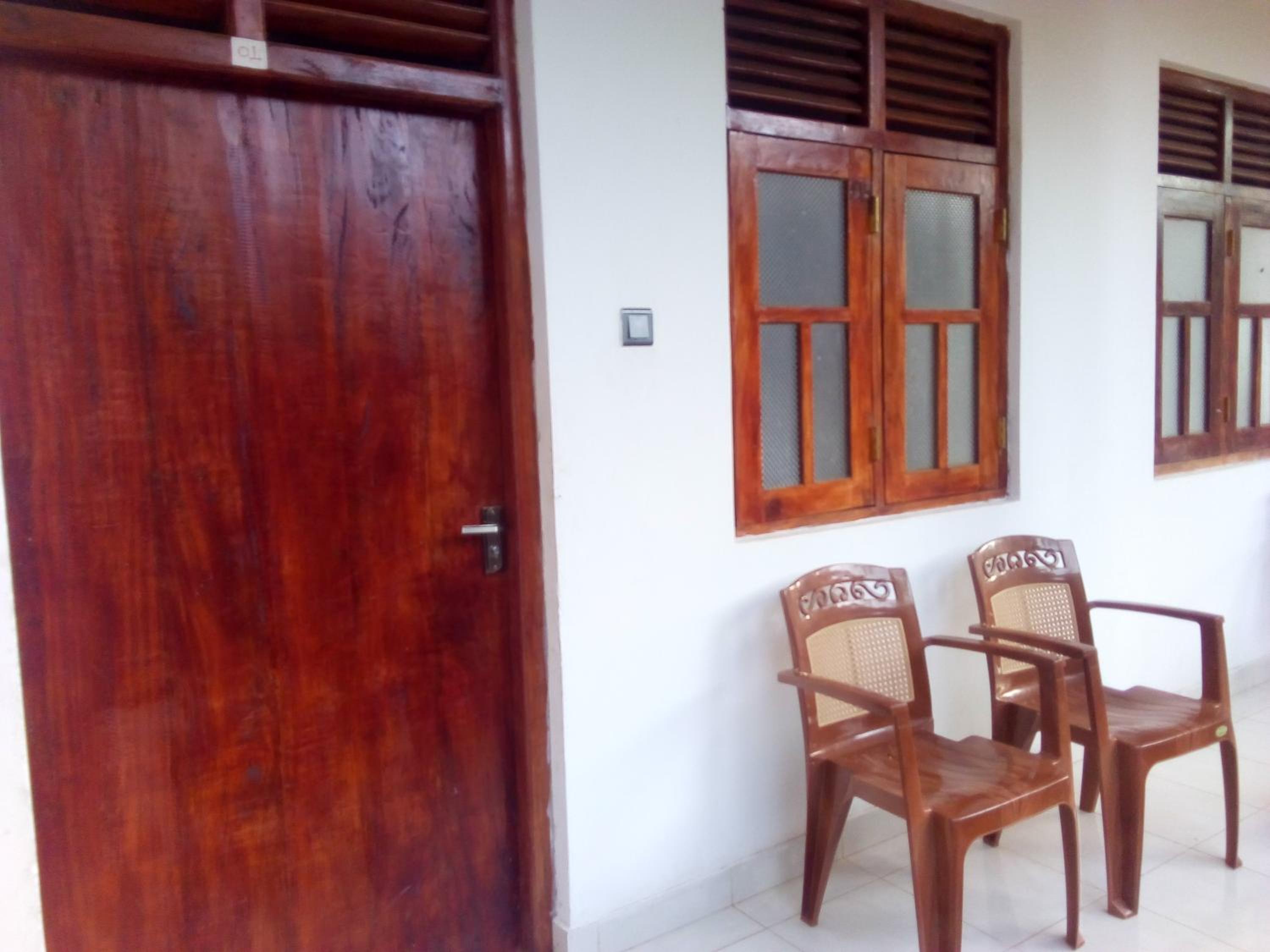Three-Bedroom House photo 2