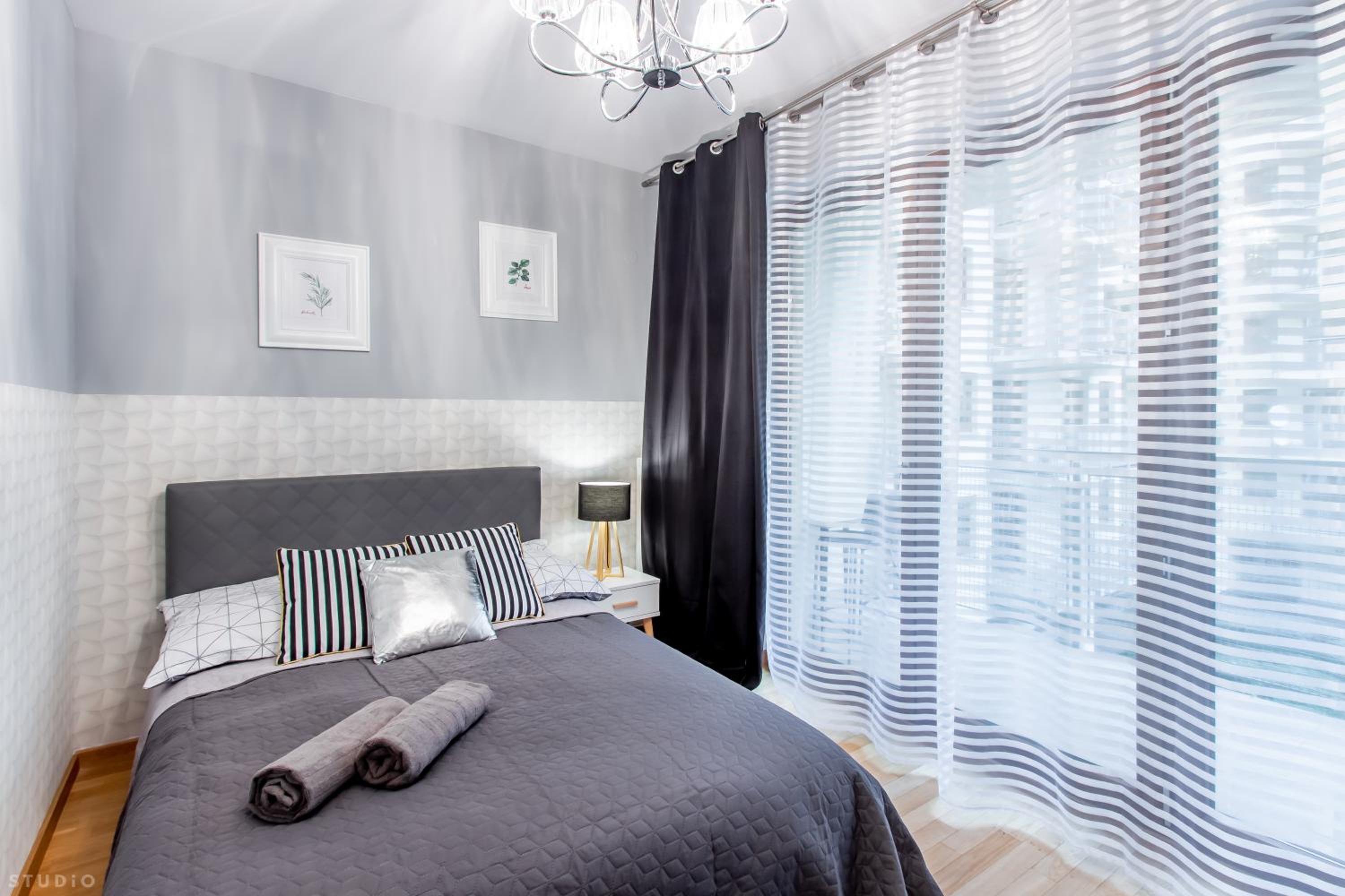 Standard Double Room with Shared Bathroom
