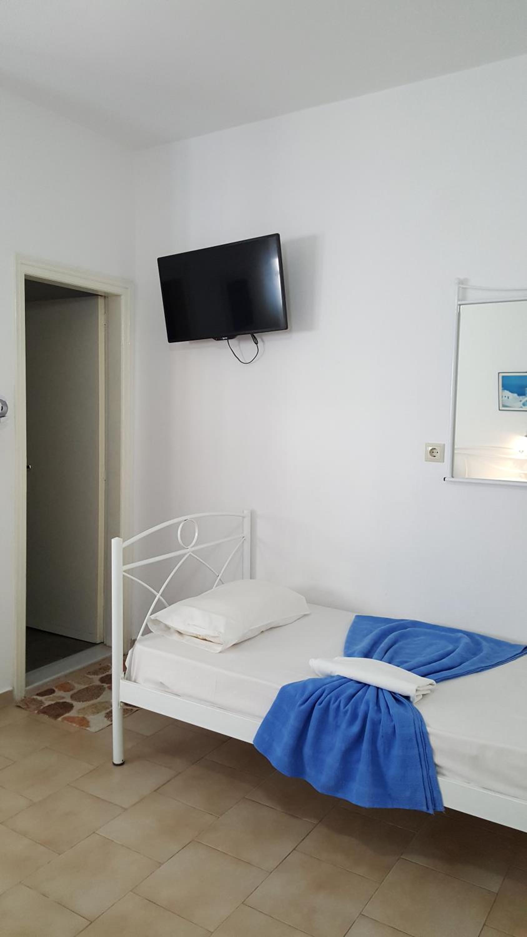 Quadruple Room - Photo 2
