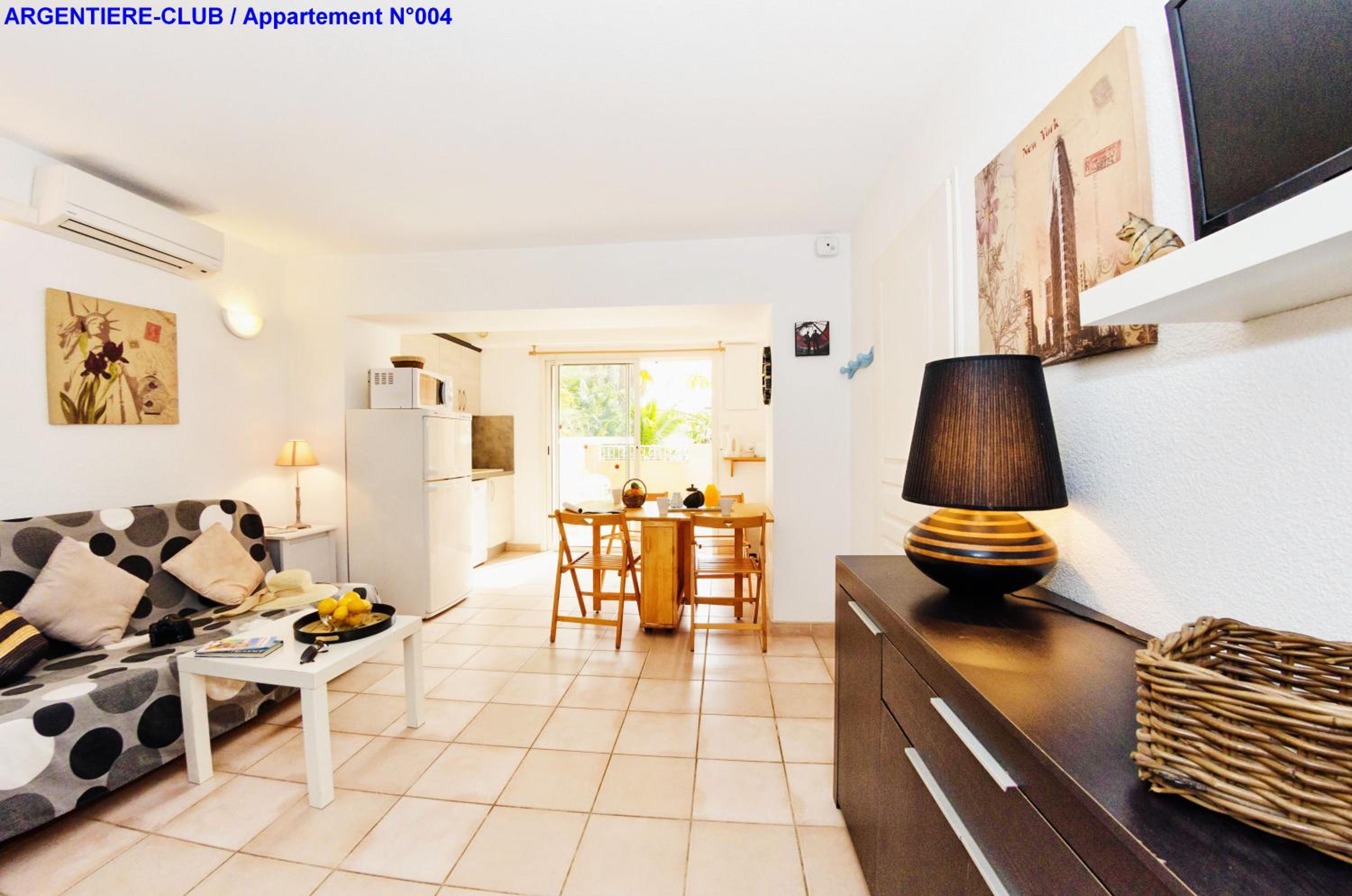 Apartment with Garden View