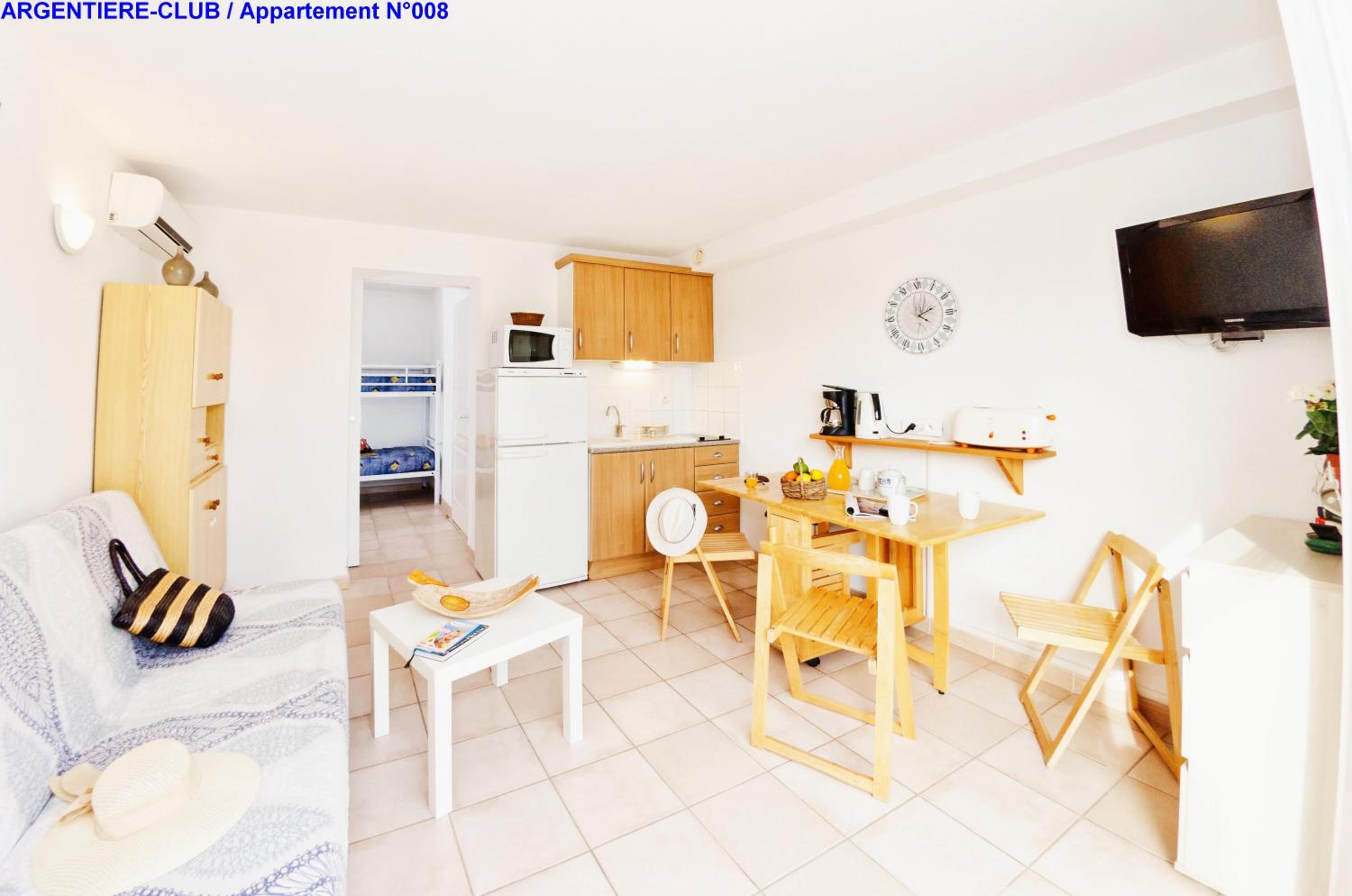 Apartment with Garden View