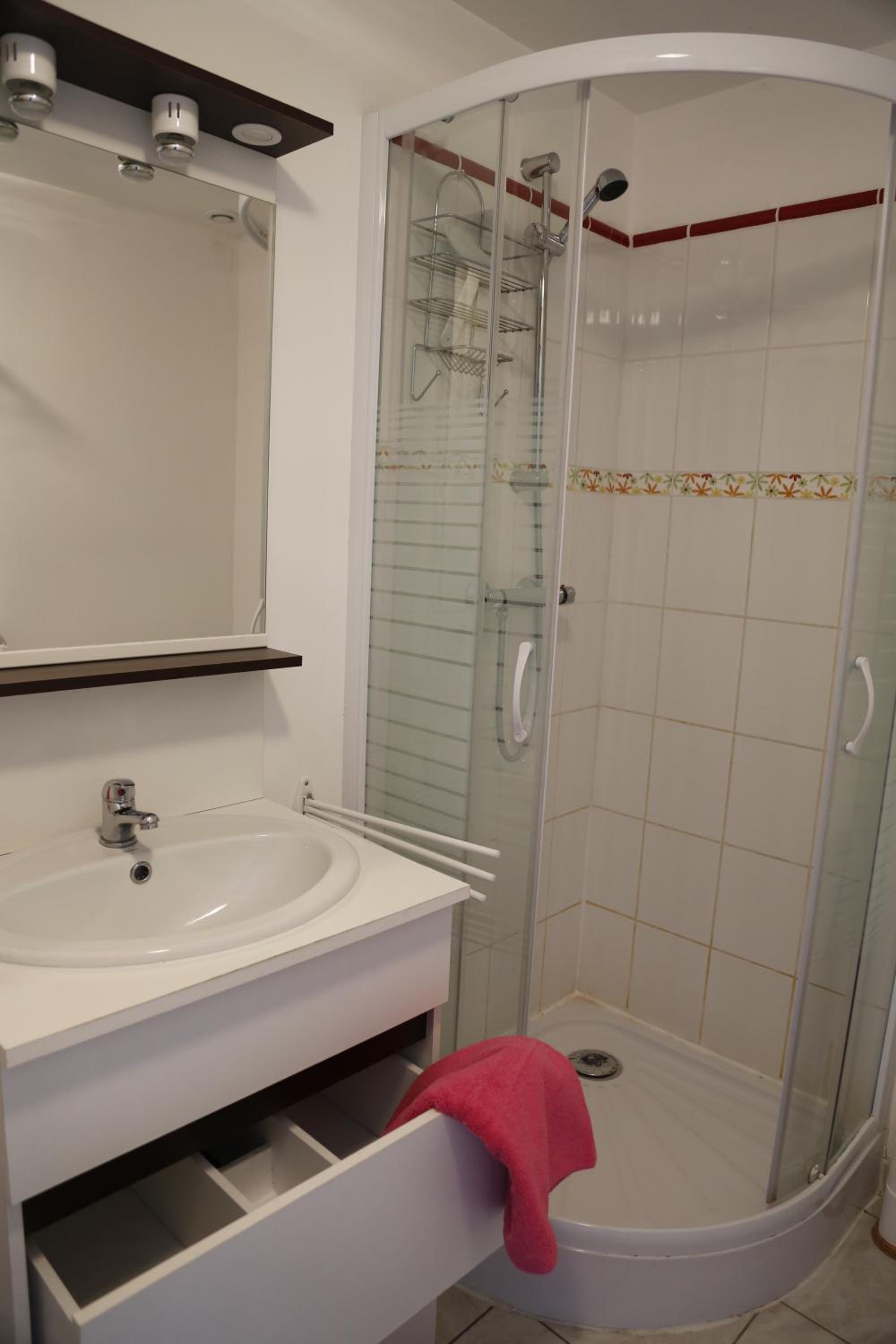 Apartment - Ground Floor photo 3