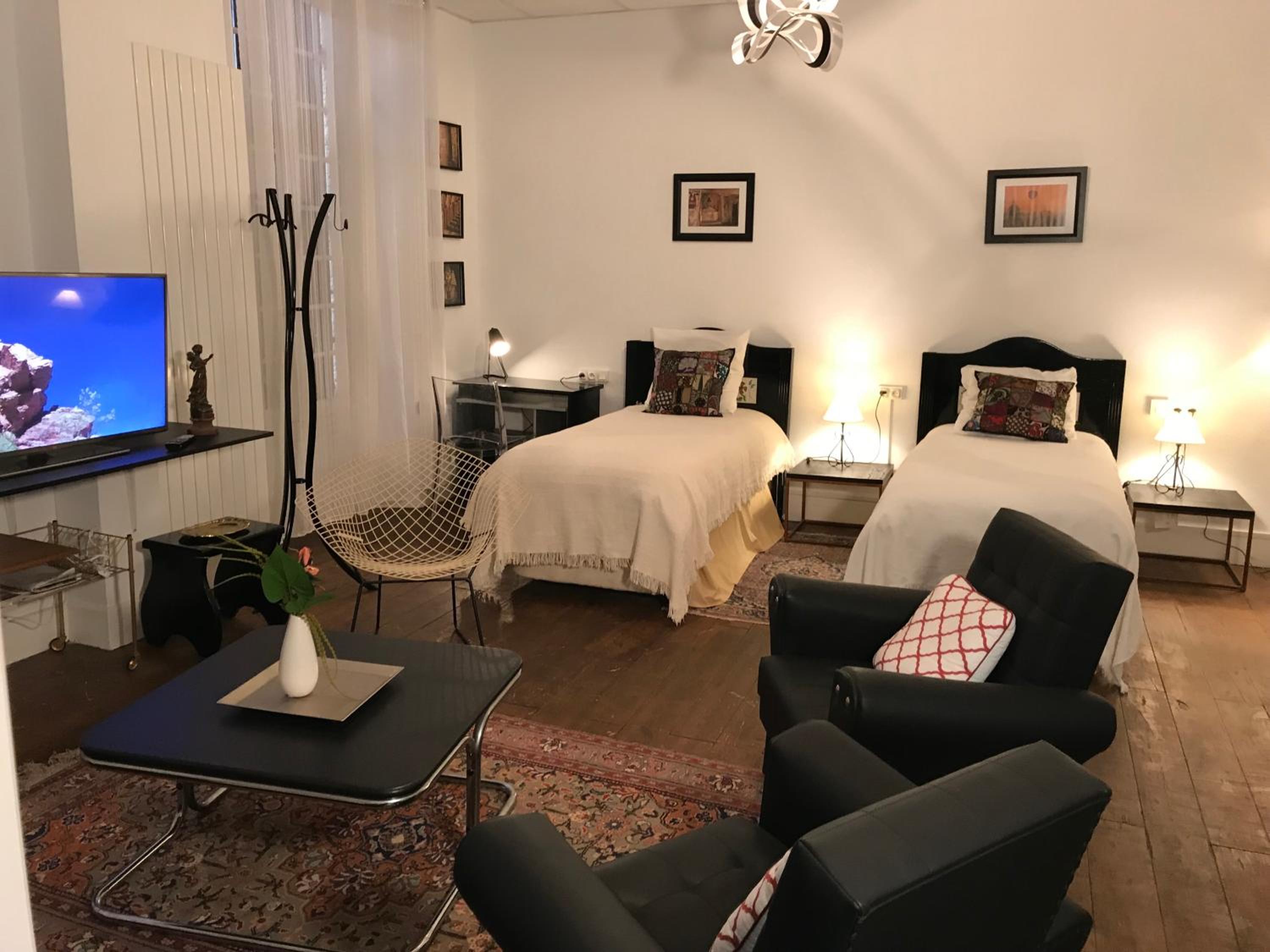 Large Double or Twin Room photo 1