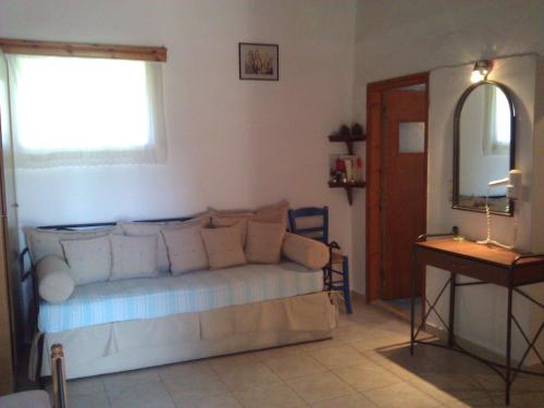Studio (2 Adults) - Photo 15
