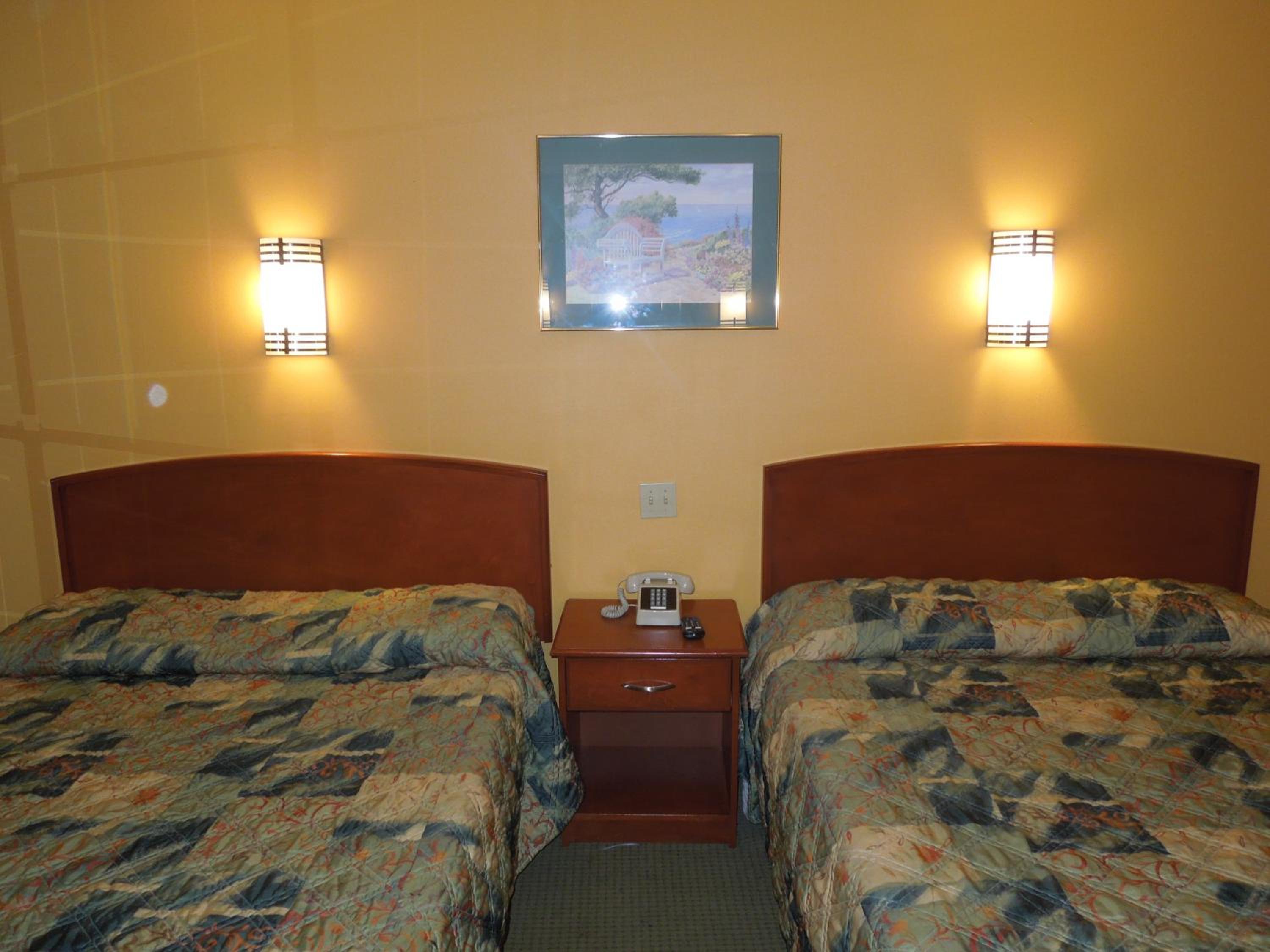 Queen Room with Two Queen Beds - Non Smoking