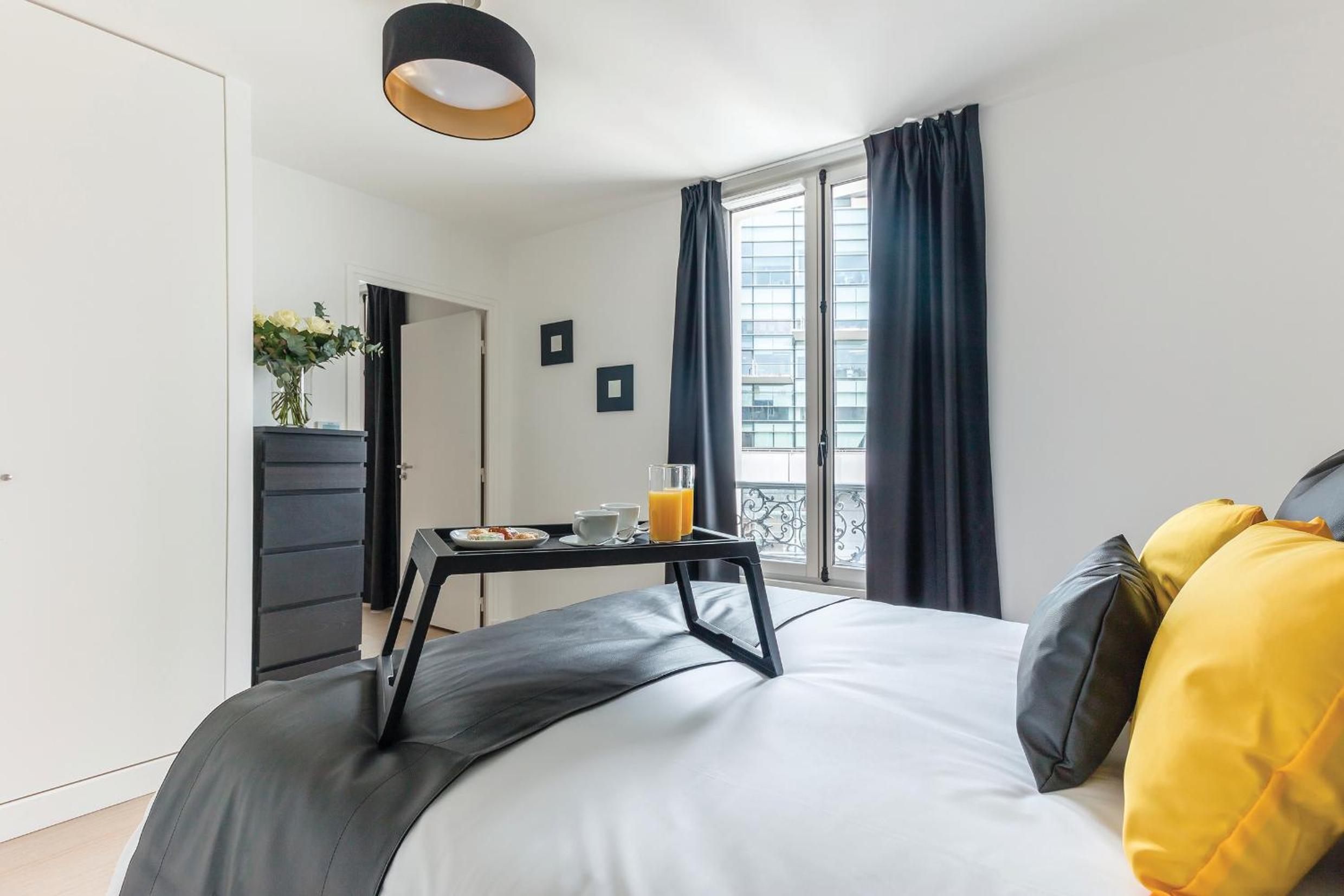 Deluxe Apartment