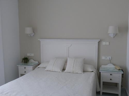 Double or Twin Room with Sea View photo 2