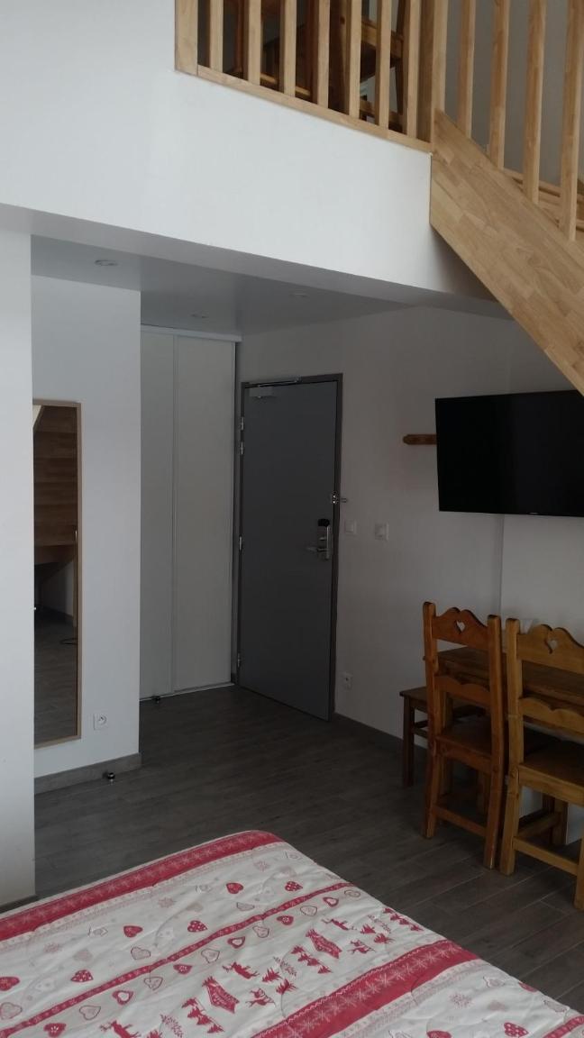 Family Room with Terrace photo 3