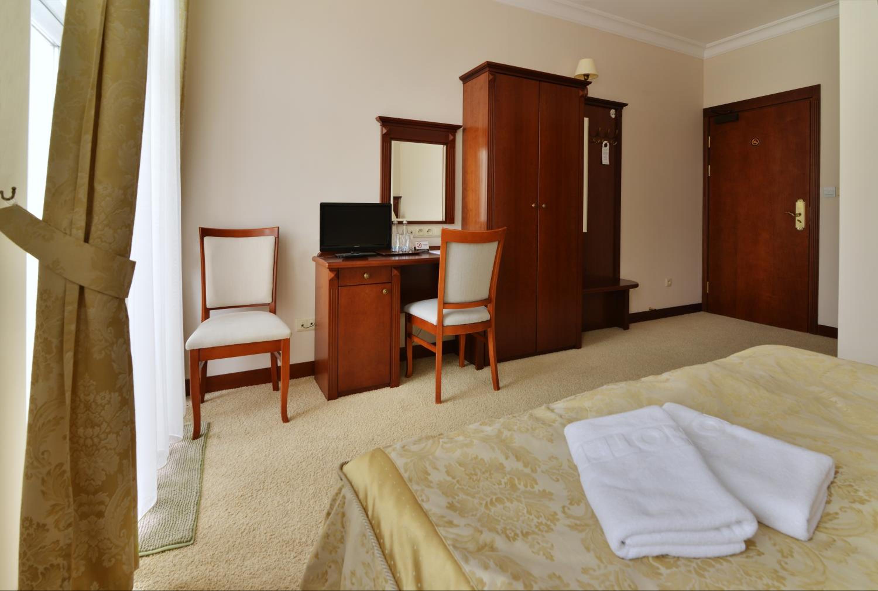 Deluxe Double Room with Balcony