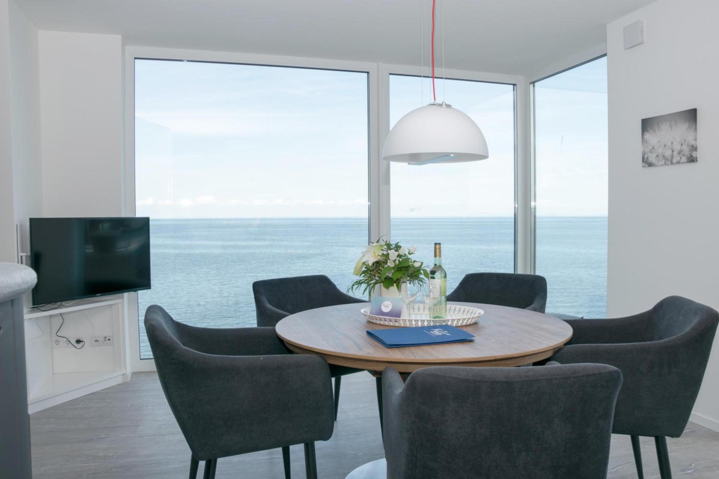 Apartment with Sea View photo 2