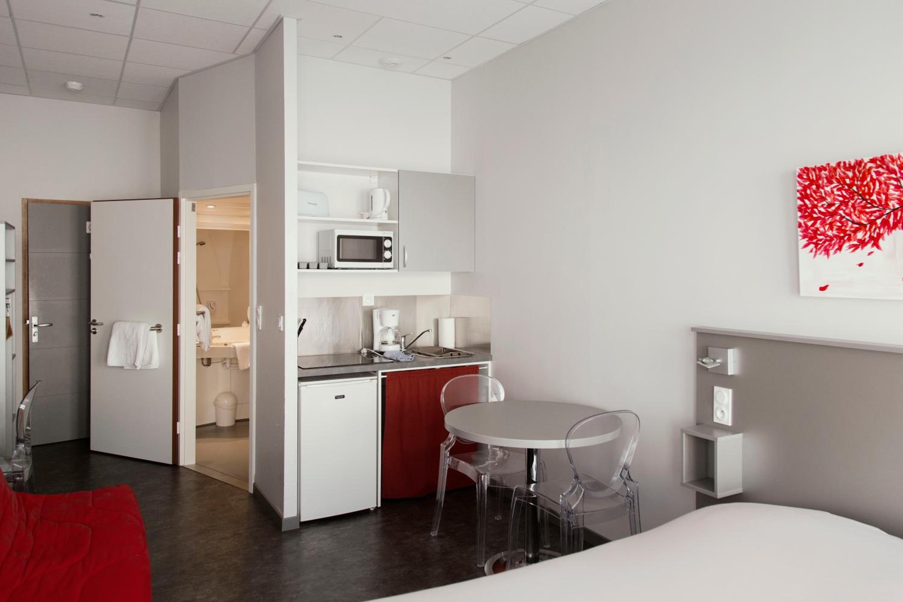 Family Studio (4 Adults) - Photo 7