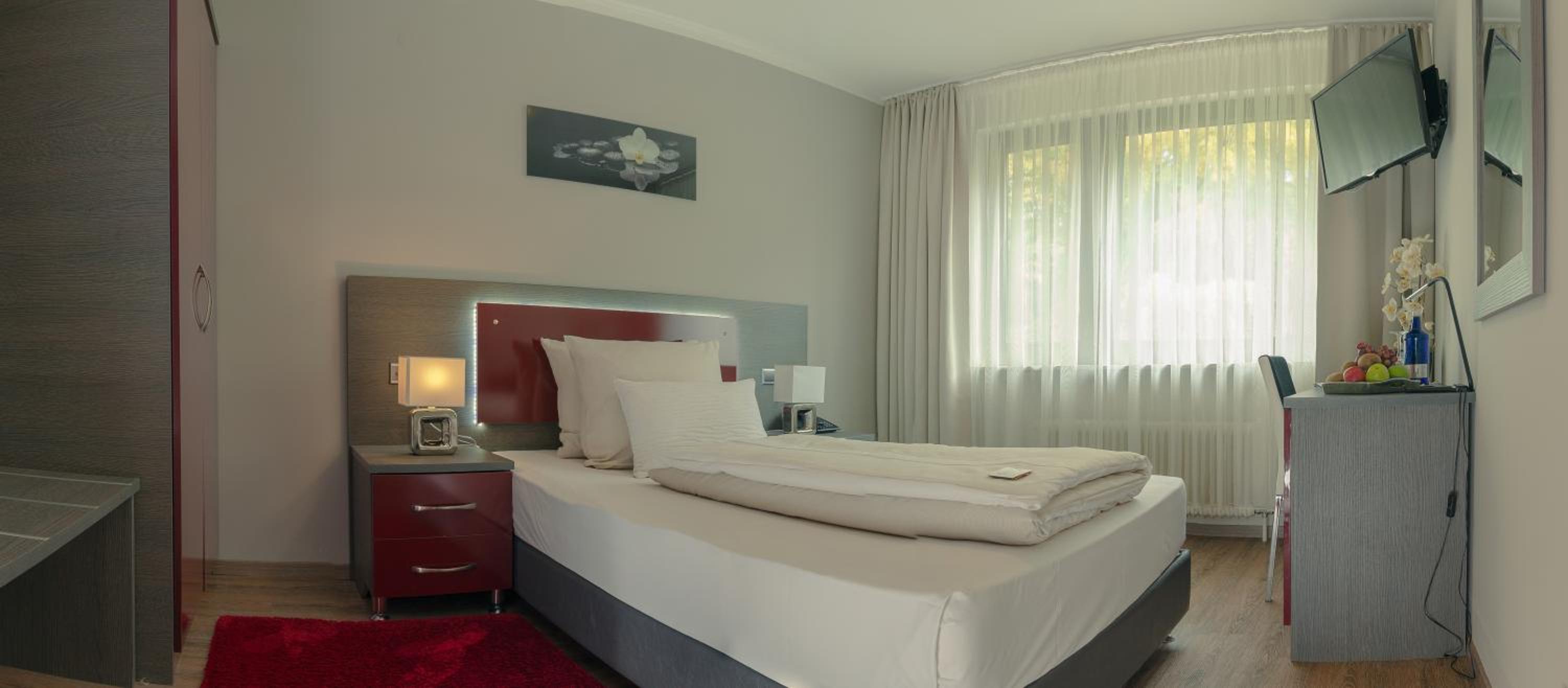 Single Room photo 2