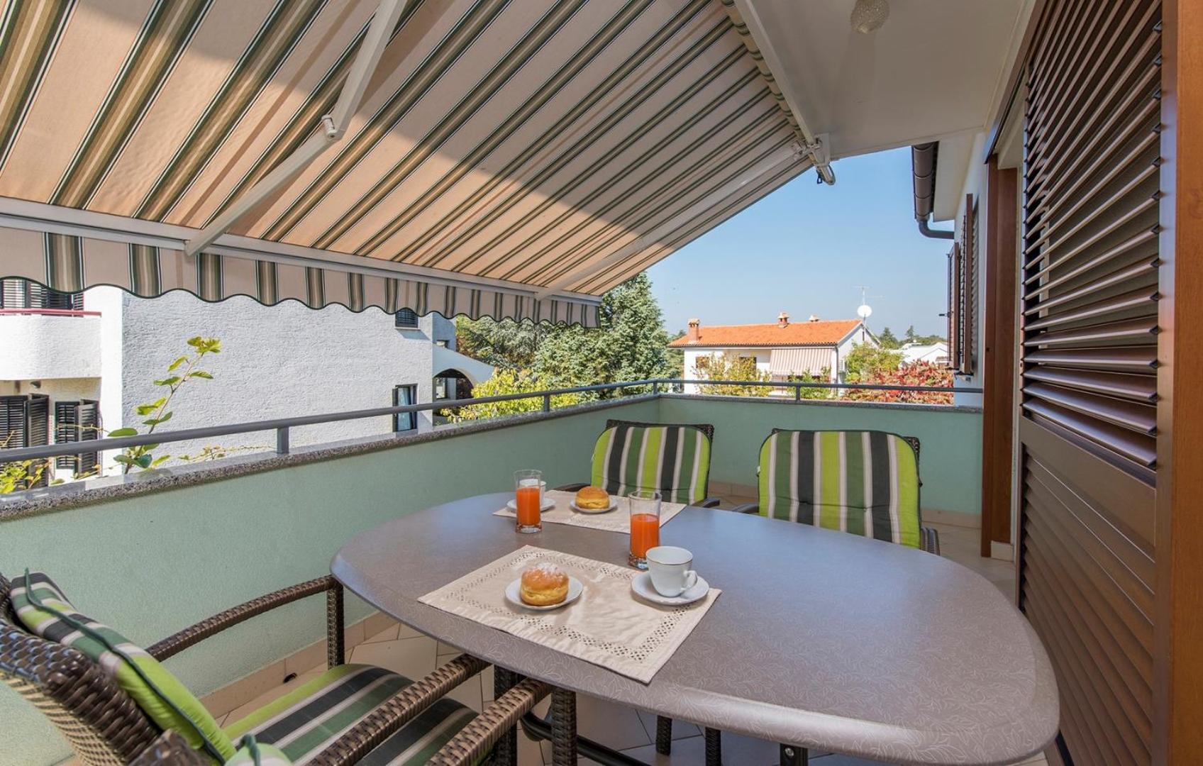 Apartment with Balcony