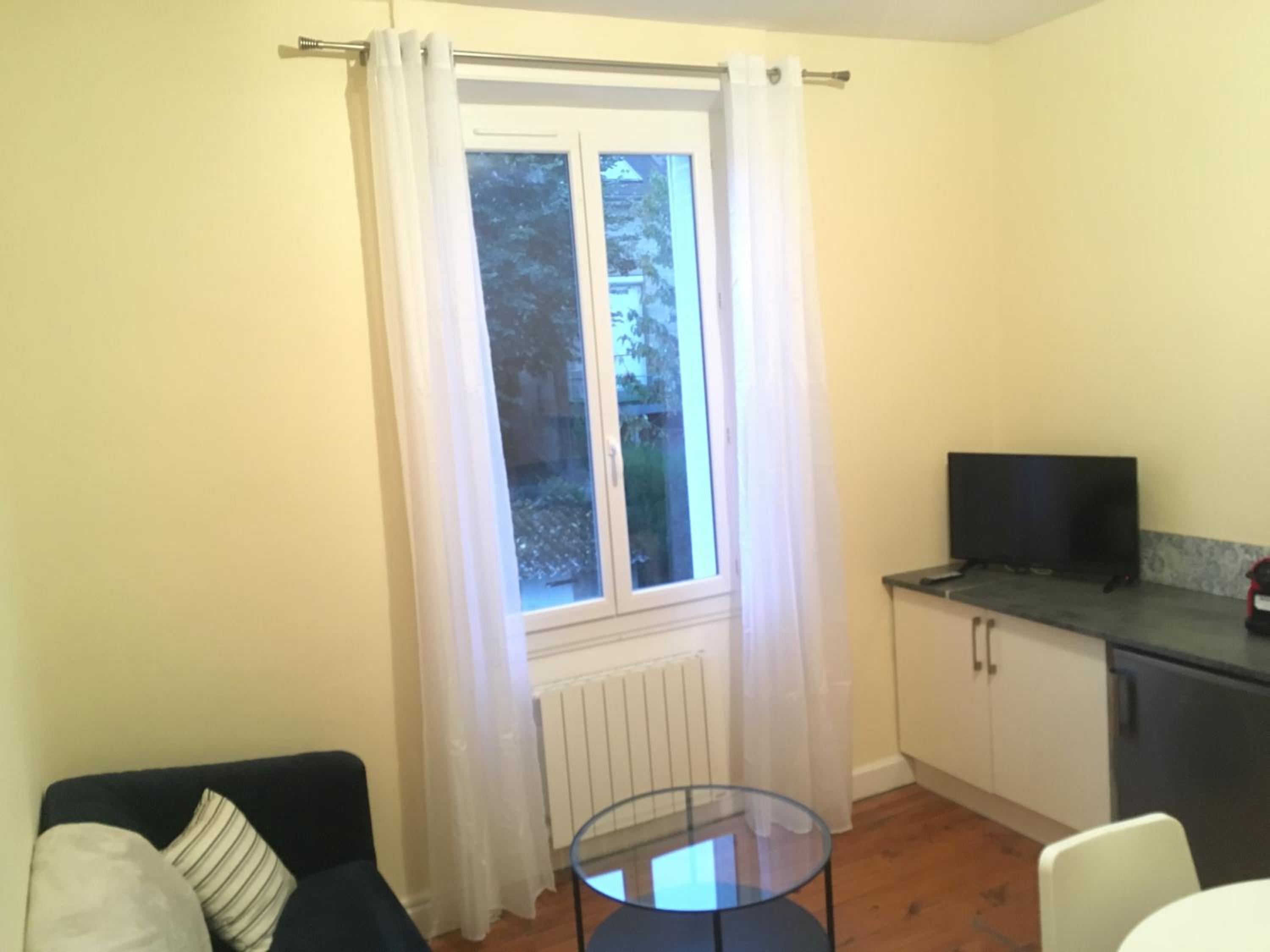 Apartment with Garden View