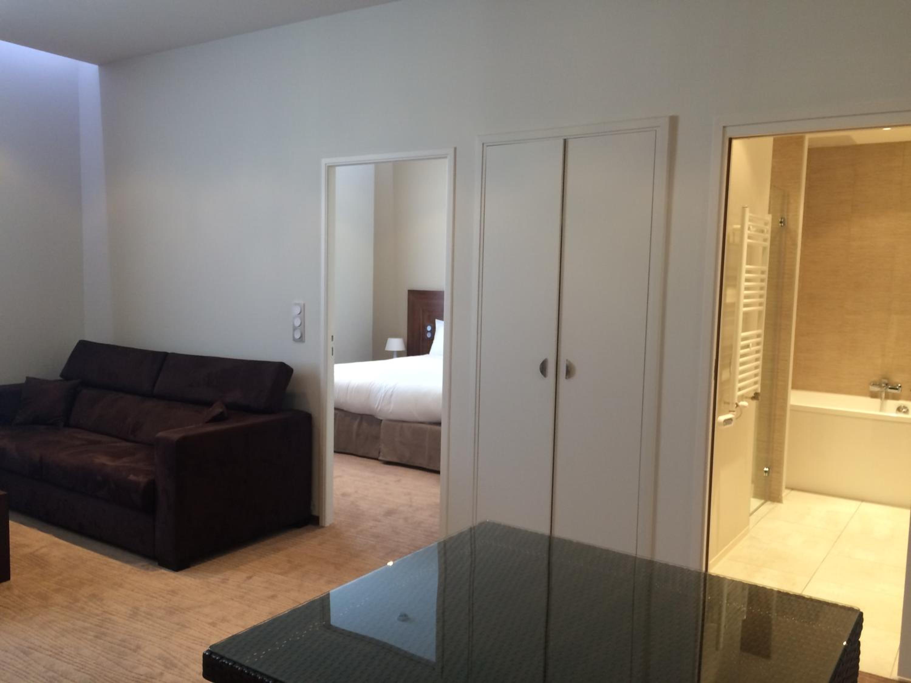 Deluxe Suite with Bath photo 3