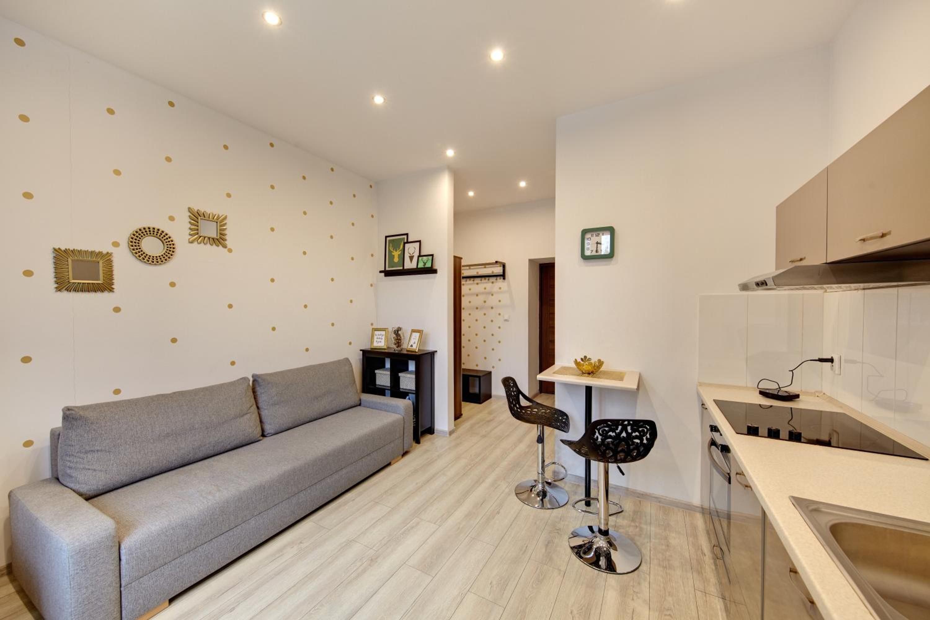 Apartment photo 2