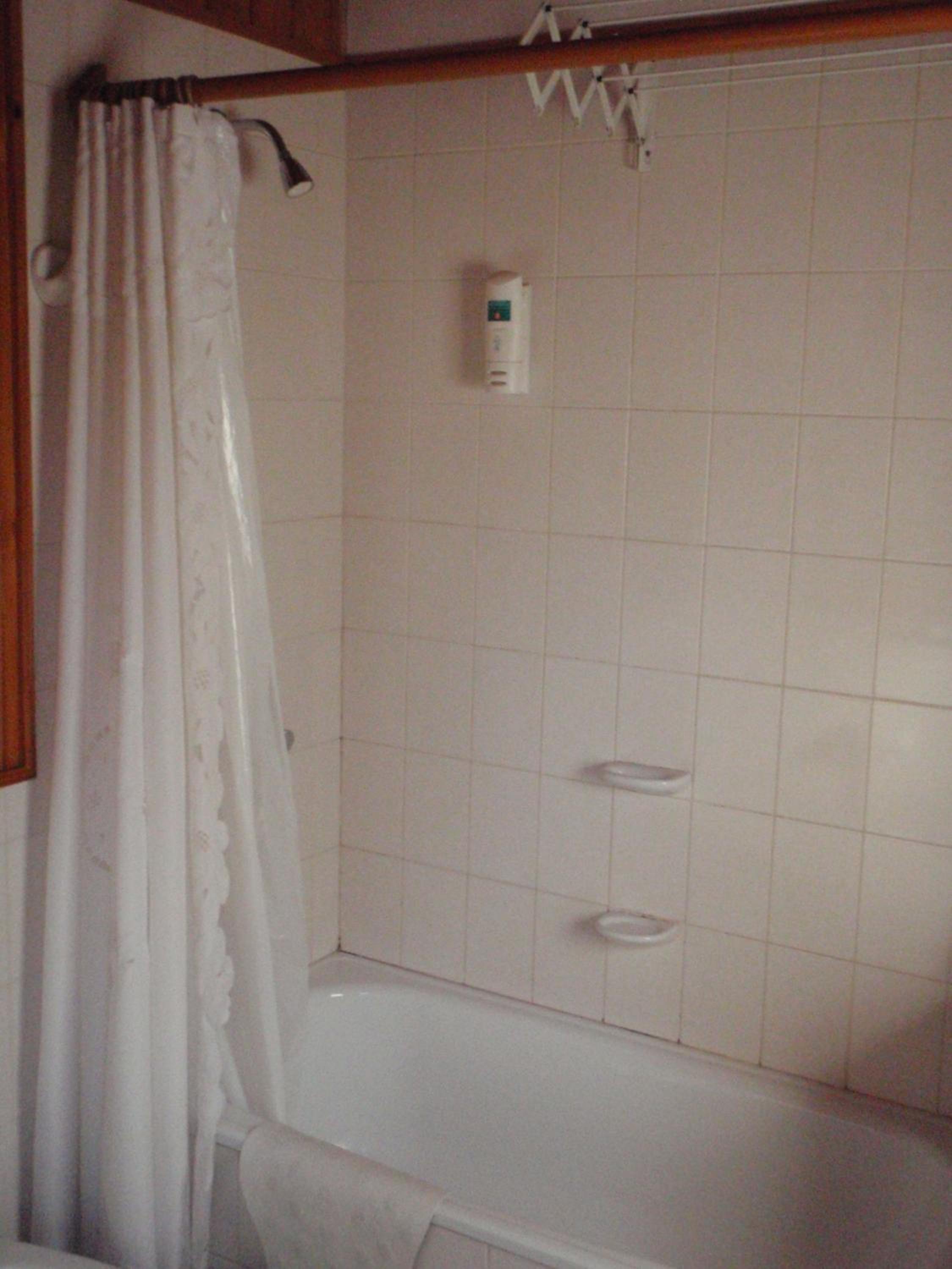 Bungalow (6 Adults) photo 3