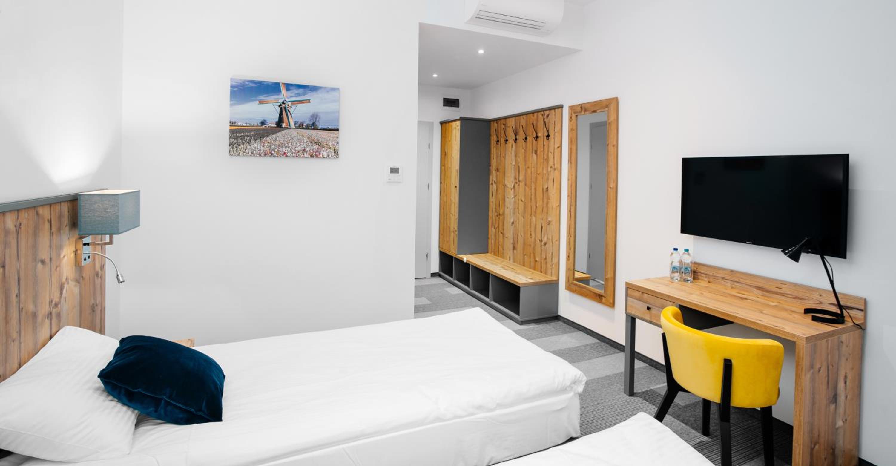 Twin Room - Photo 1