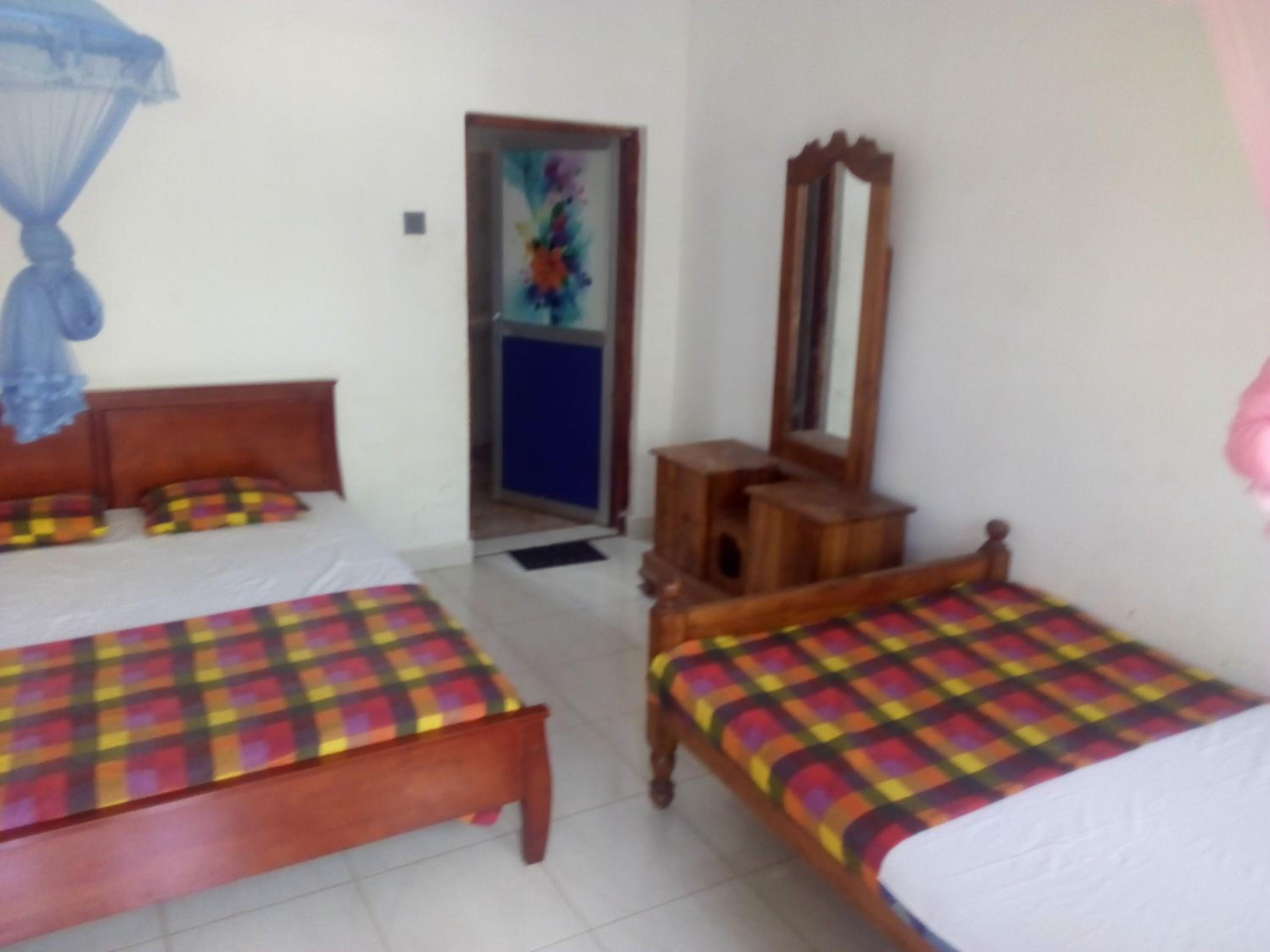 Three-Bedroom House photo 3