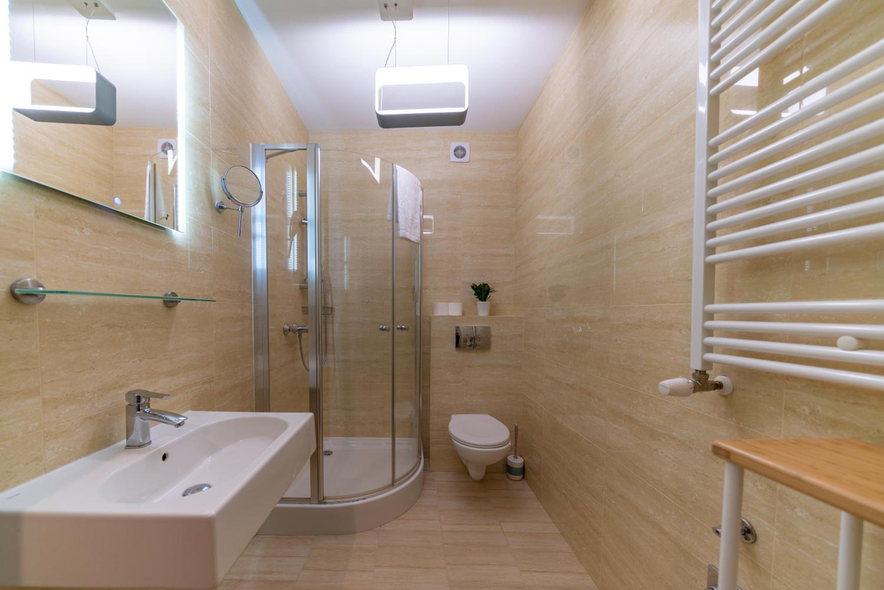 One-Bedroom Apartment - Photo 6