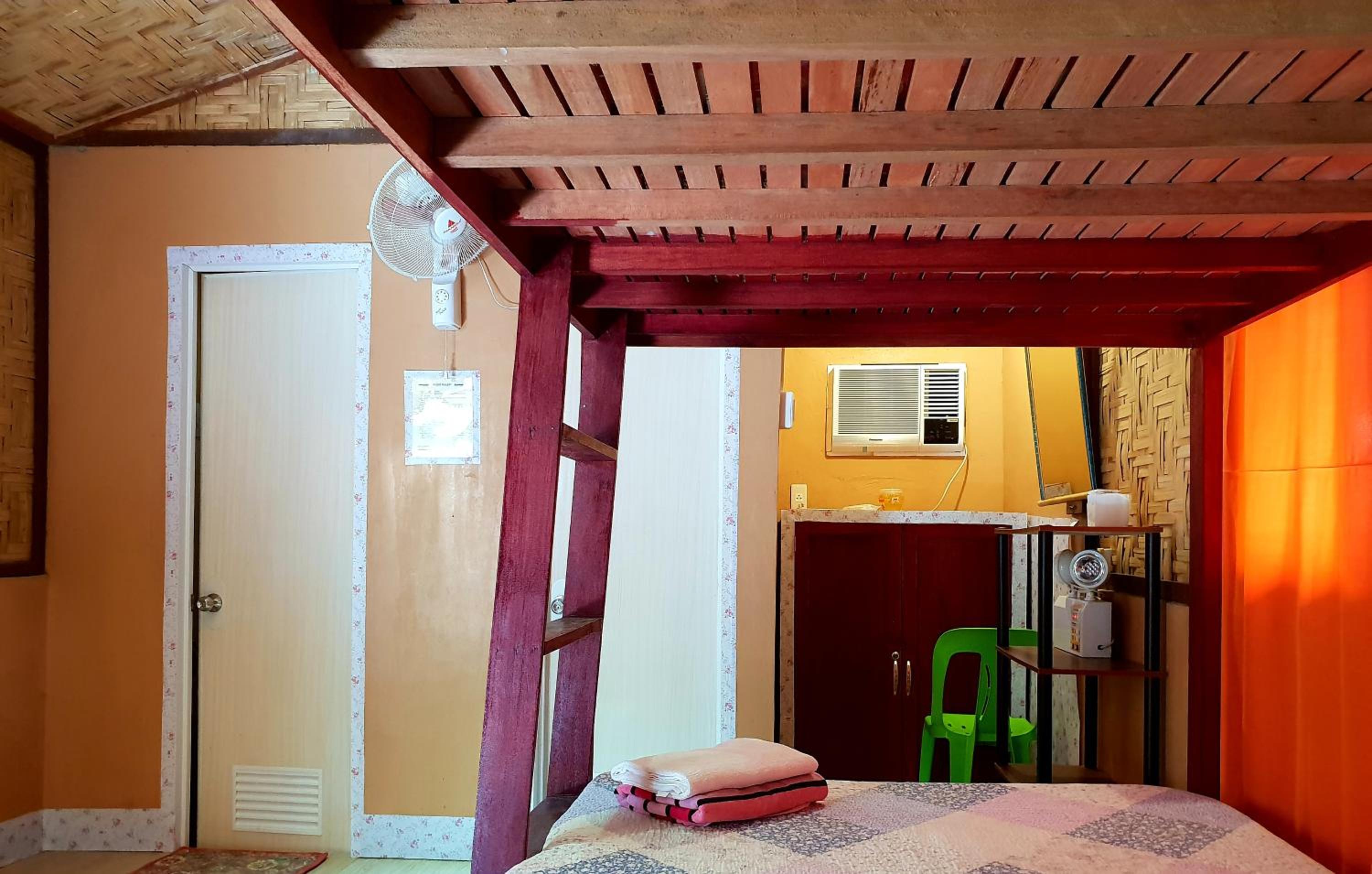 Quadruple Room - Photo 4