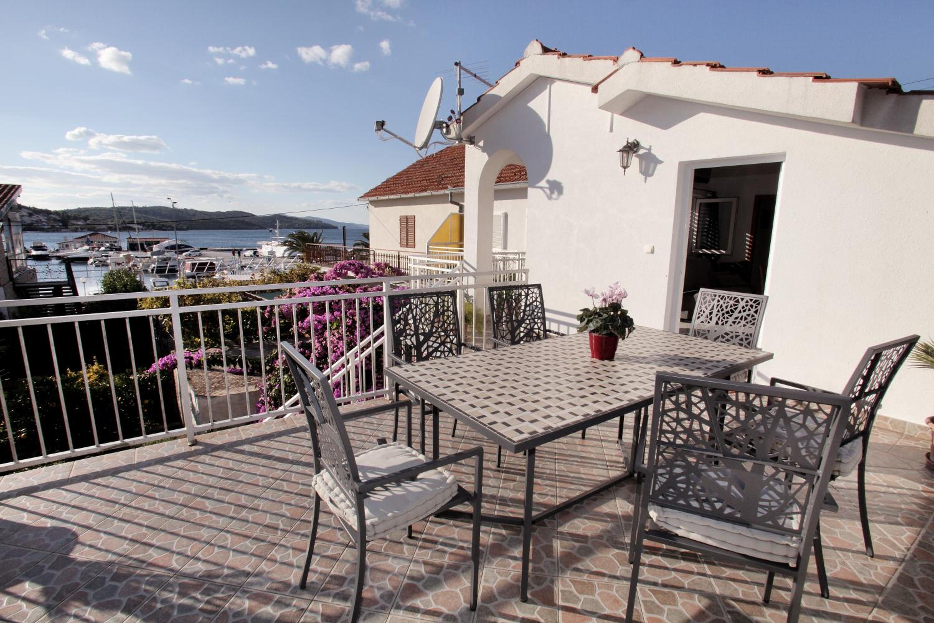 Apartment with Sea View